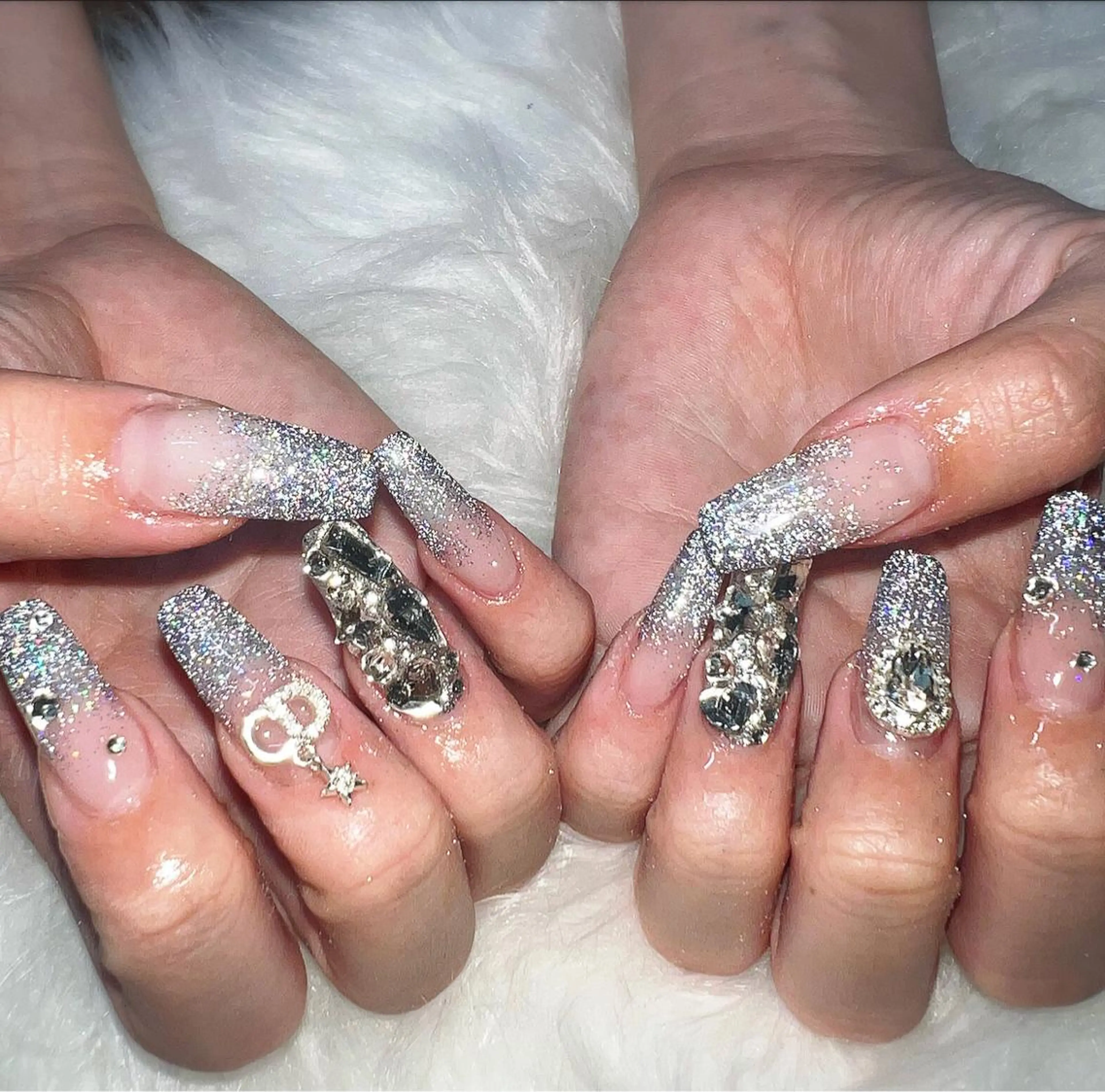 ロング ハンドネイル mao .のネイルデザイン