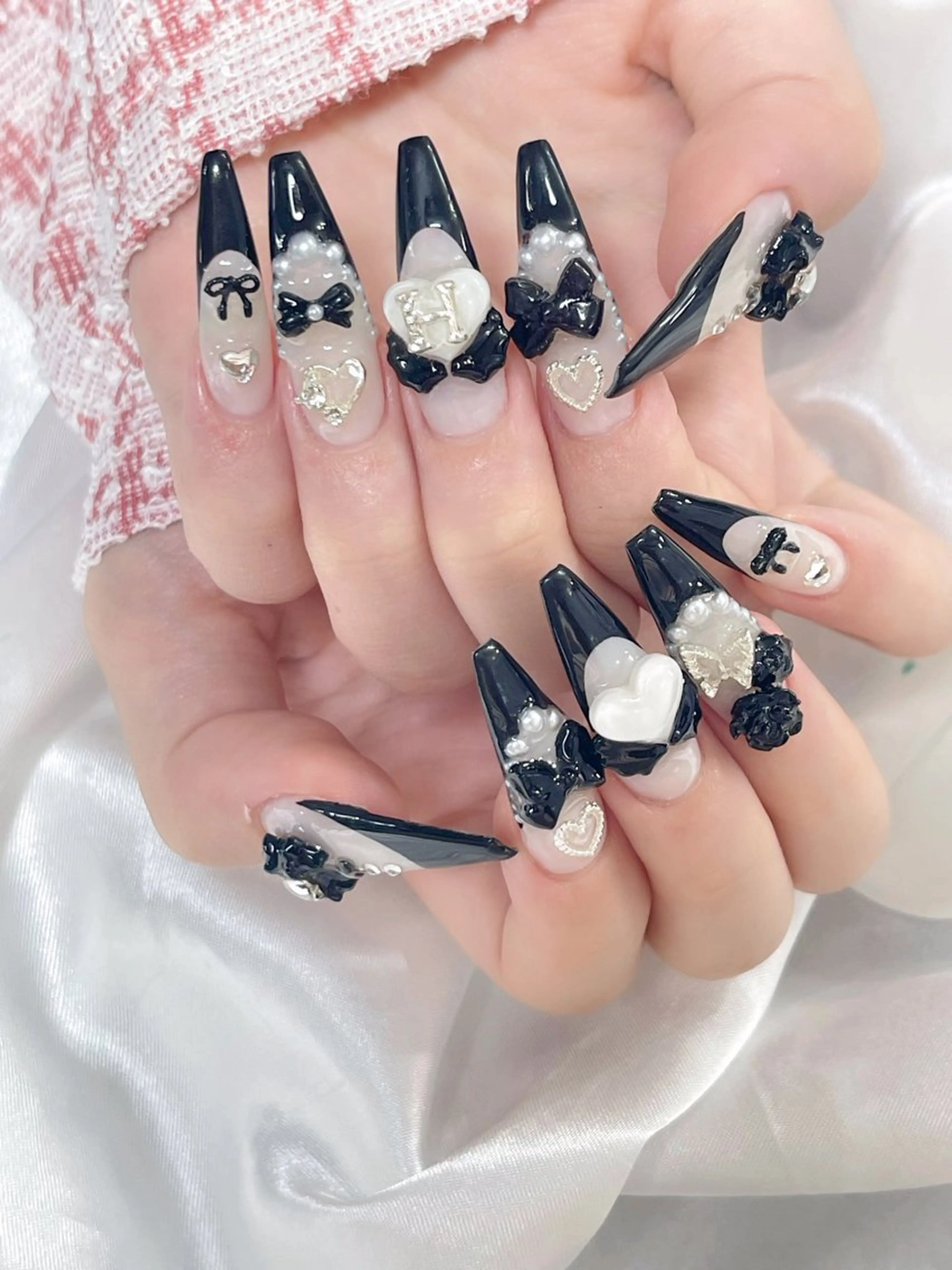 ネイル LEELA NAIL STUDIO所属・LEELA NAIL STUDIOのネイルデザイン