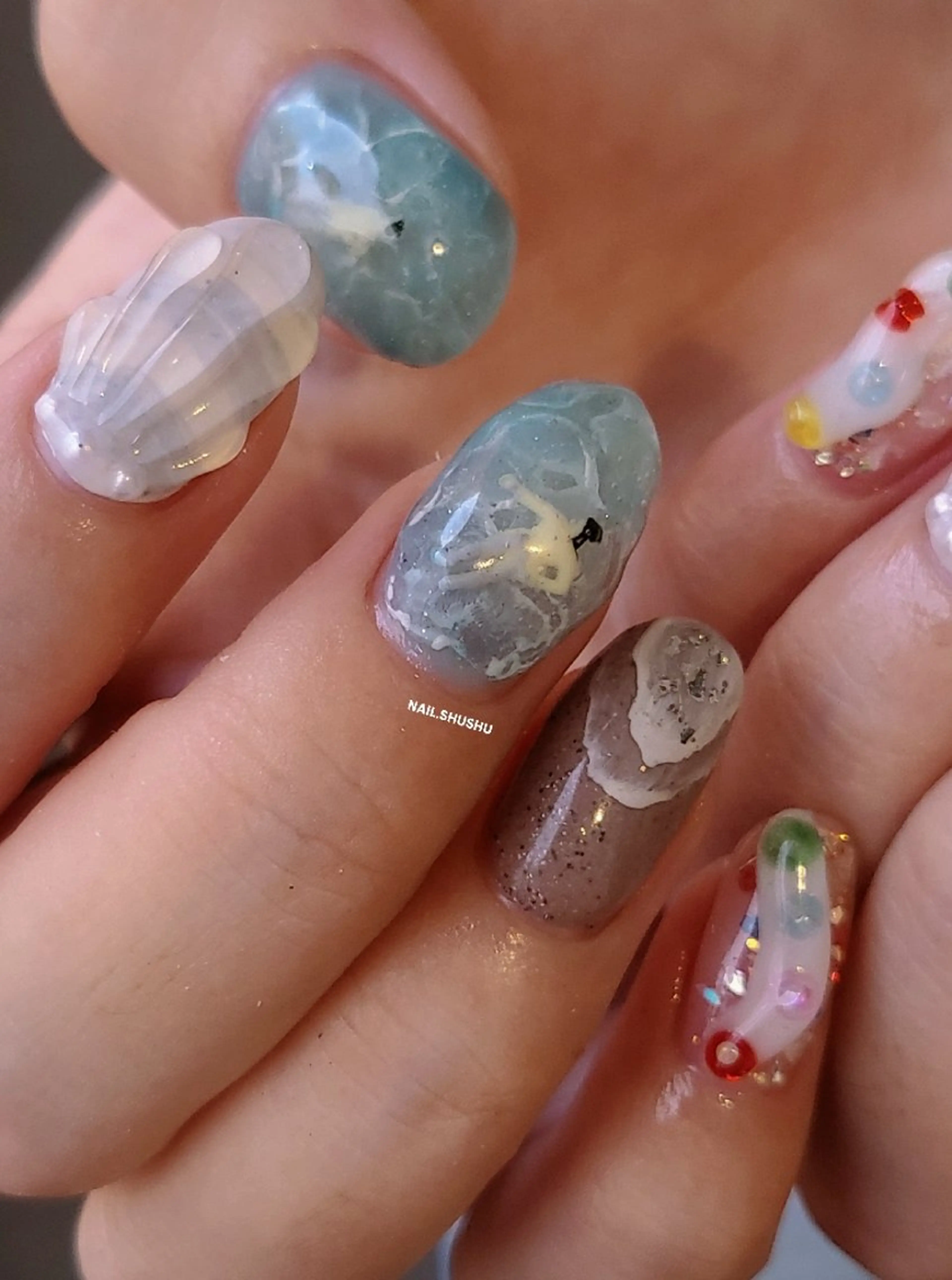 ネイル ハンドネイル 3dパーツ/流行り 👧shushu❤️のネイルデザイン