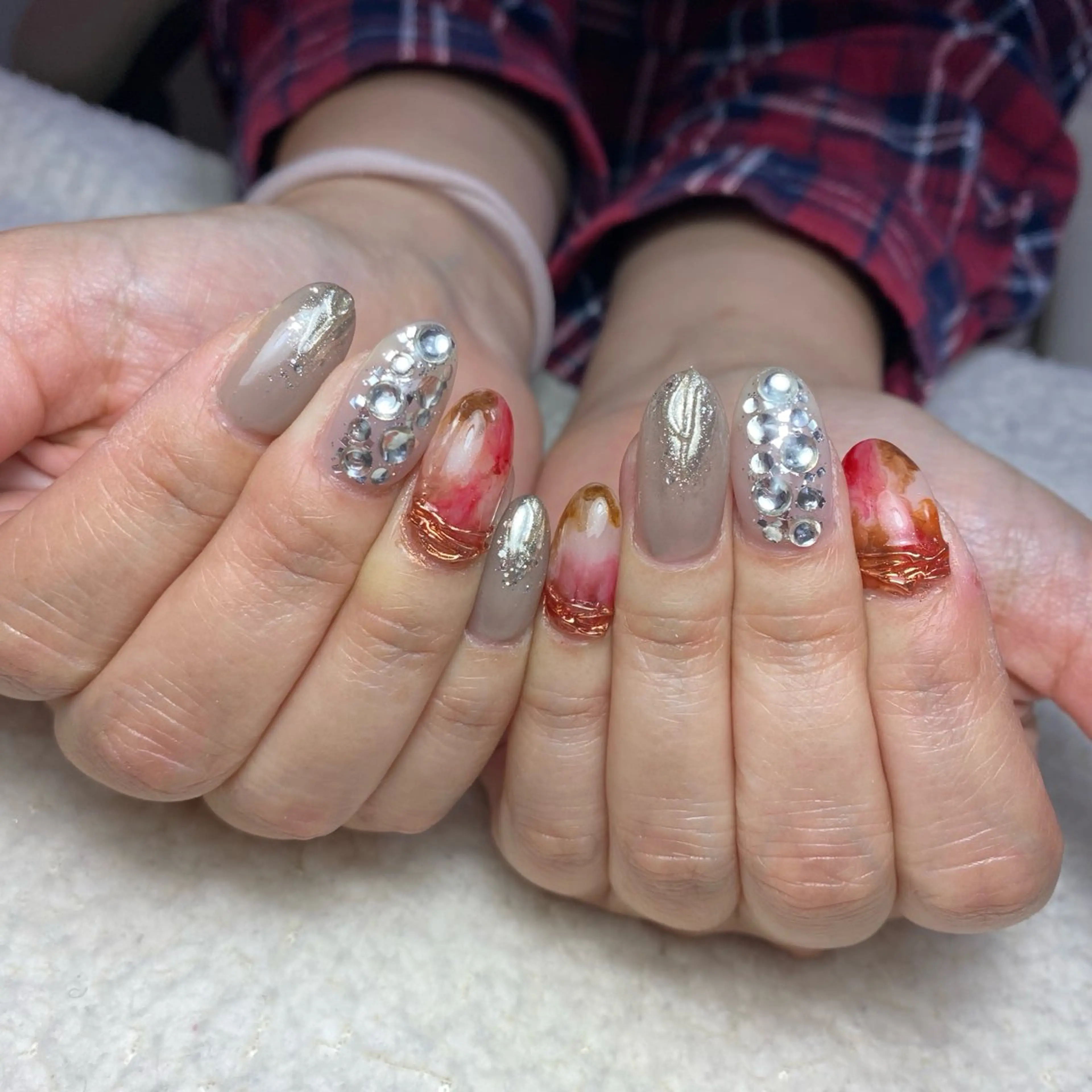 ネイル ミラーネイル ハンドネイル COCO+所属・COCO +のエステ・リラクイメージ