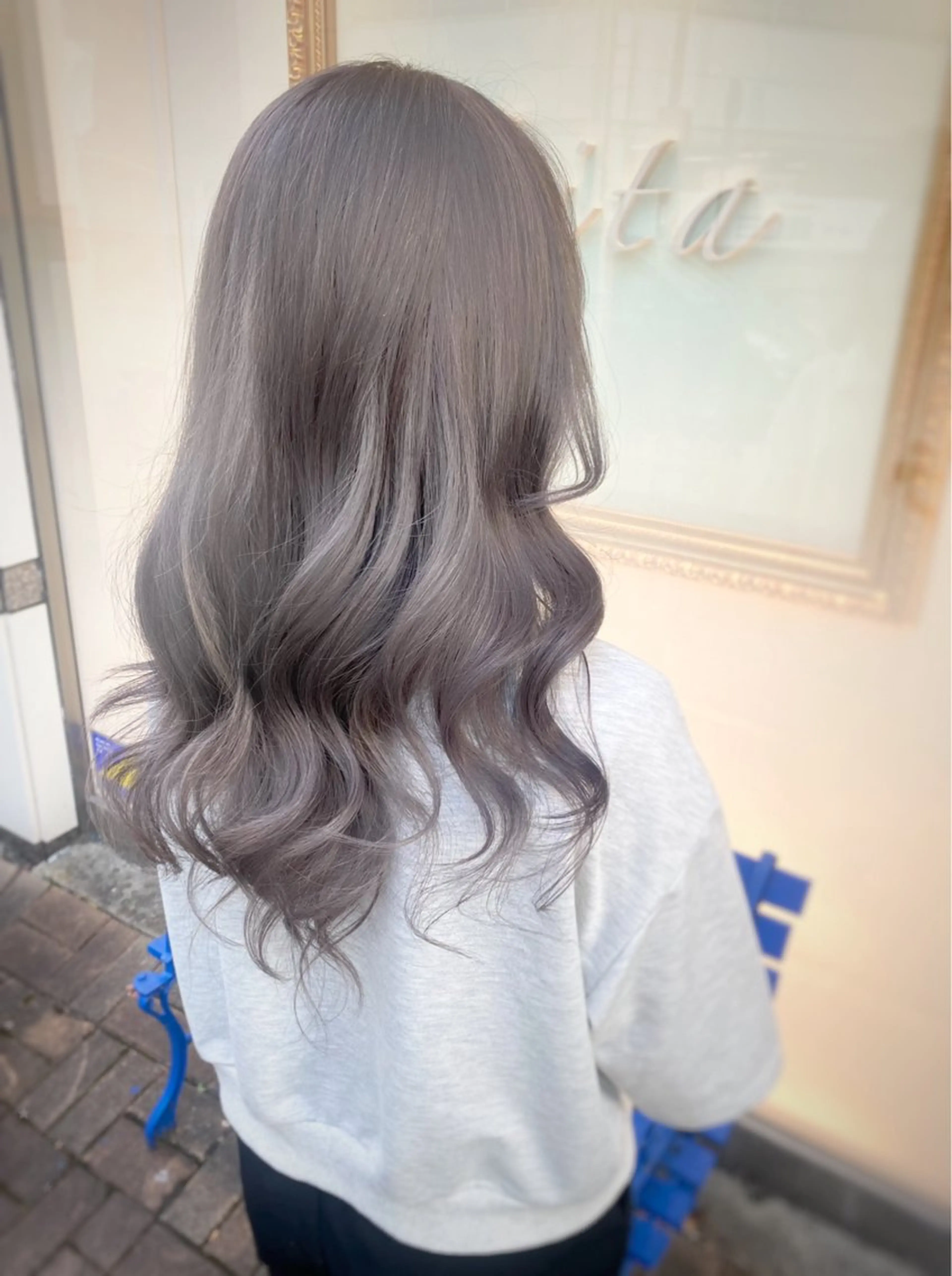 カラー ブリーチ グレージュ シルバー シルバーグレージュ 外国人風カラー ヘアカラー トリートメント ブリーチ特化型🐯 Lita -ゆうや-のヘアスタイル