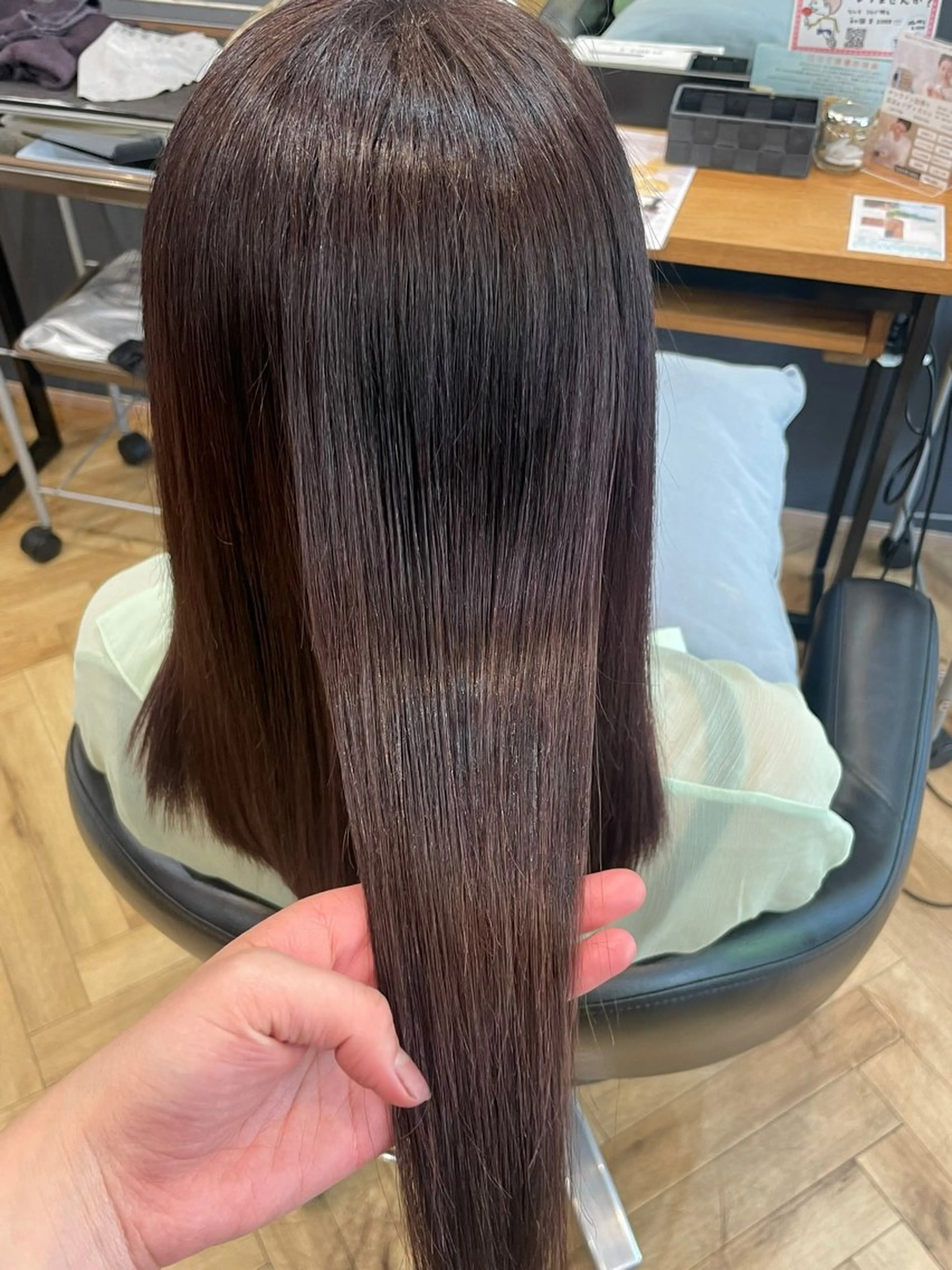 ロング ピンクブラウン カット 縮毛矯正 鎌取/透明感カラー /ボブ/顔まわりのヘアスタイル