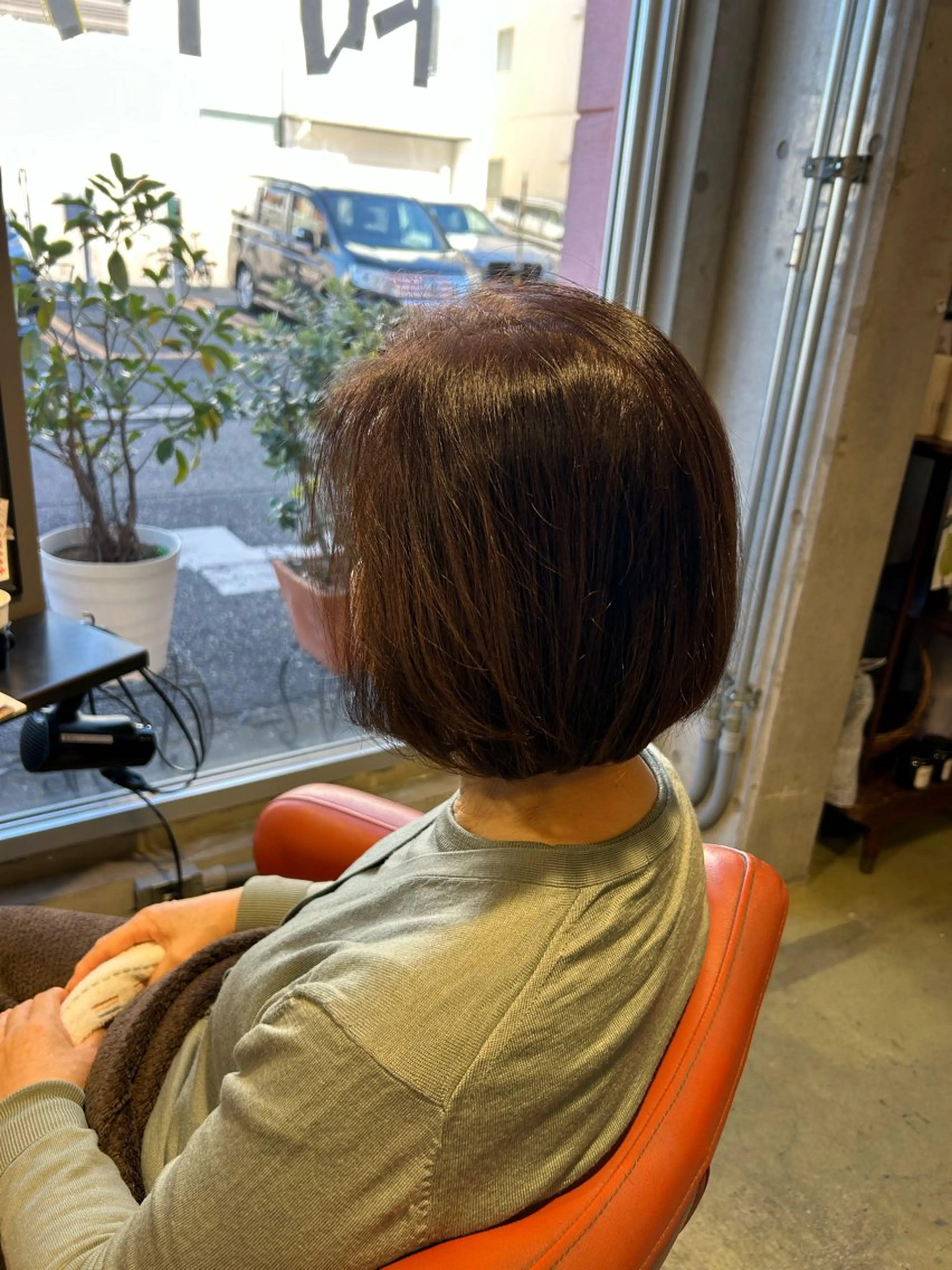 ミディアム カラー カット ヘアカラー 艶カラー／ベージュ/ ショート/安岡哲兵のヘアスタイル