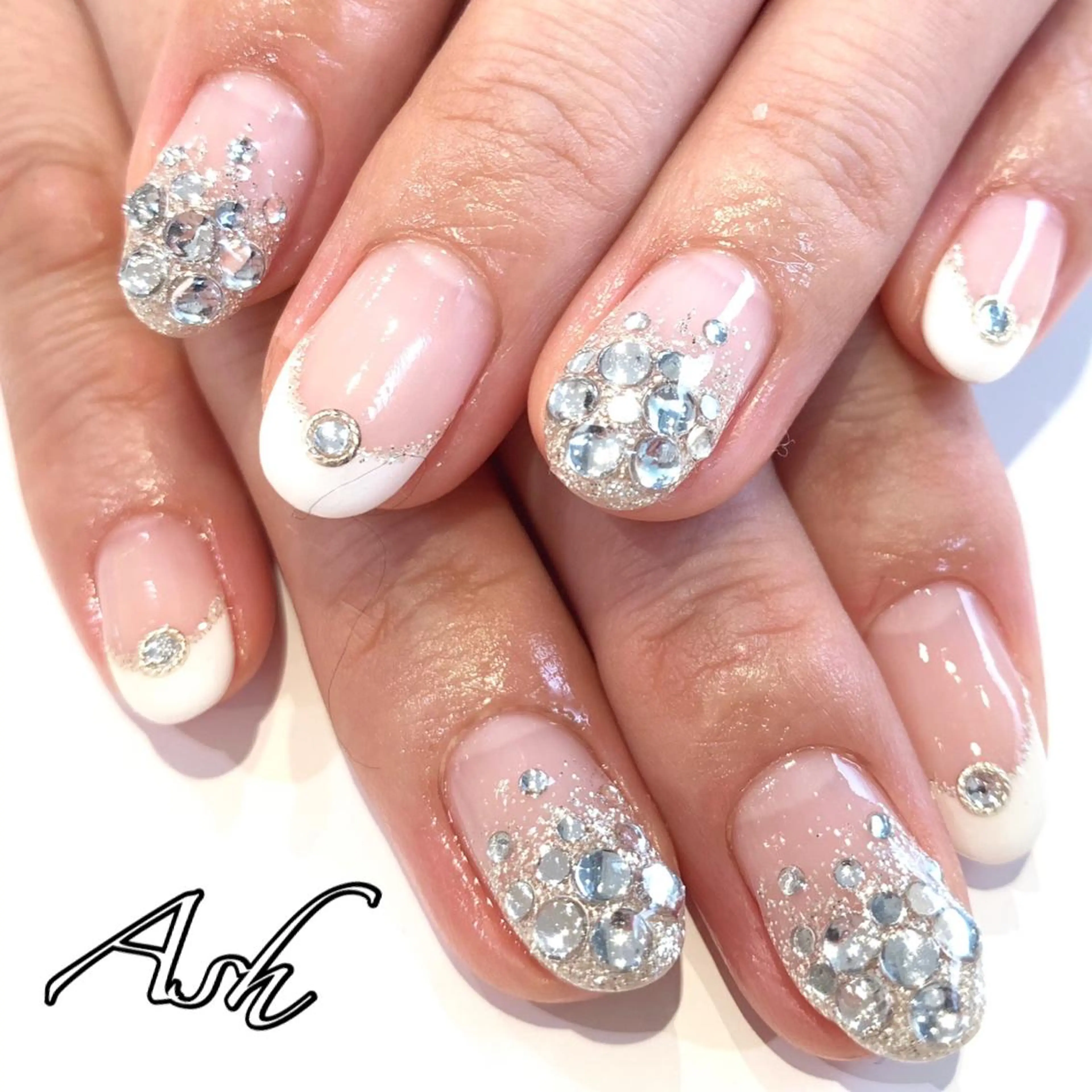 ネイル フレンチネイル ハンドネイル 🩵NORIKO 上品ネイルが得意🩵のネイルデザイン