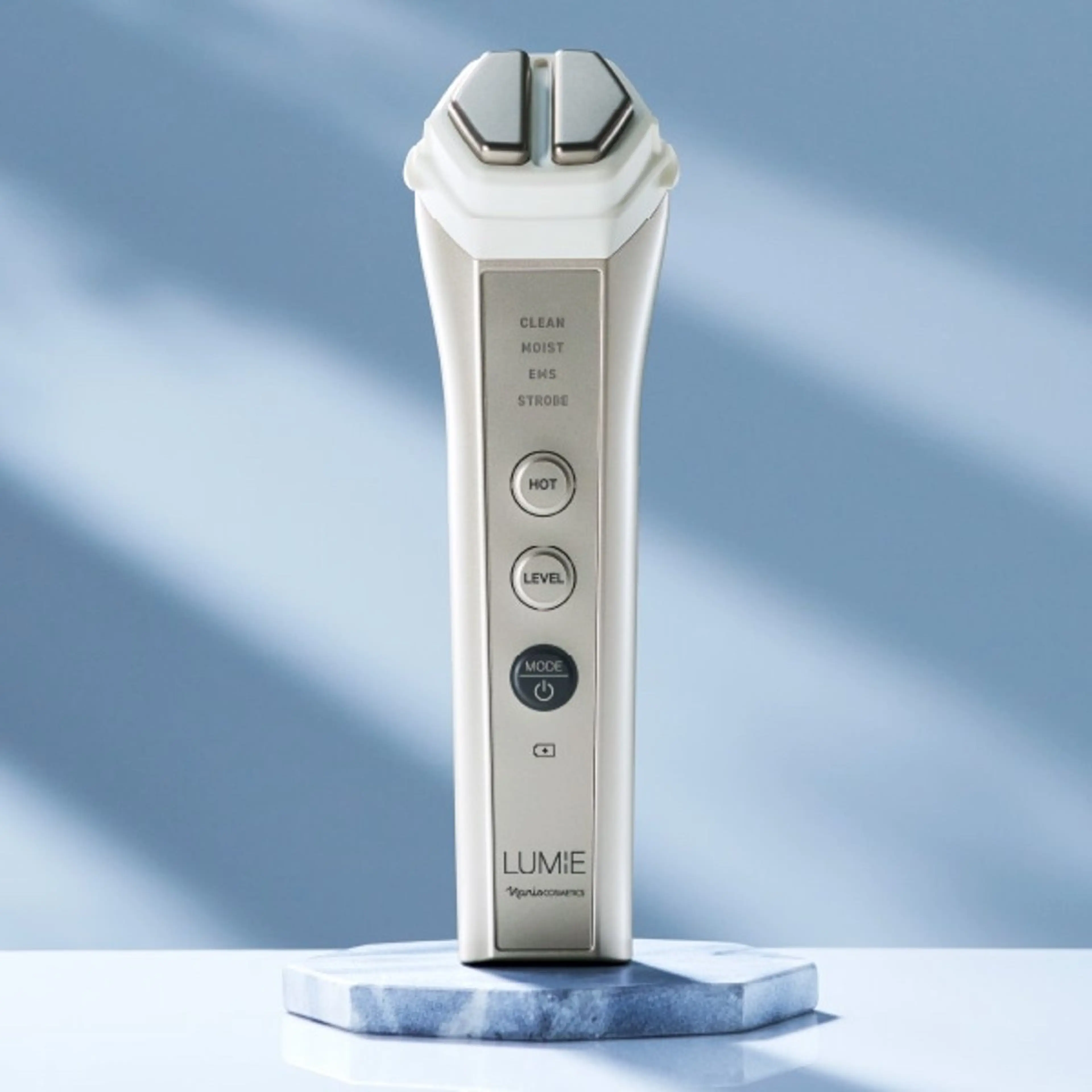 新美顔器ルミエ(ストロボエステ)の写真