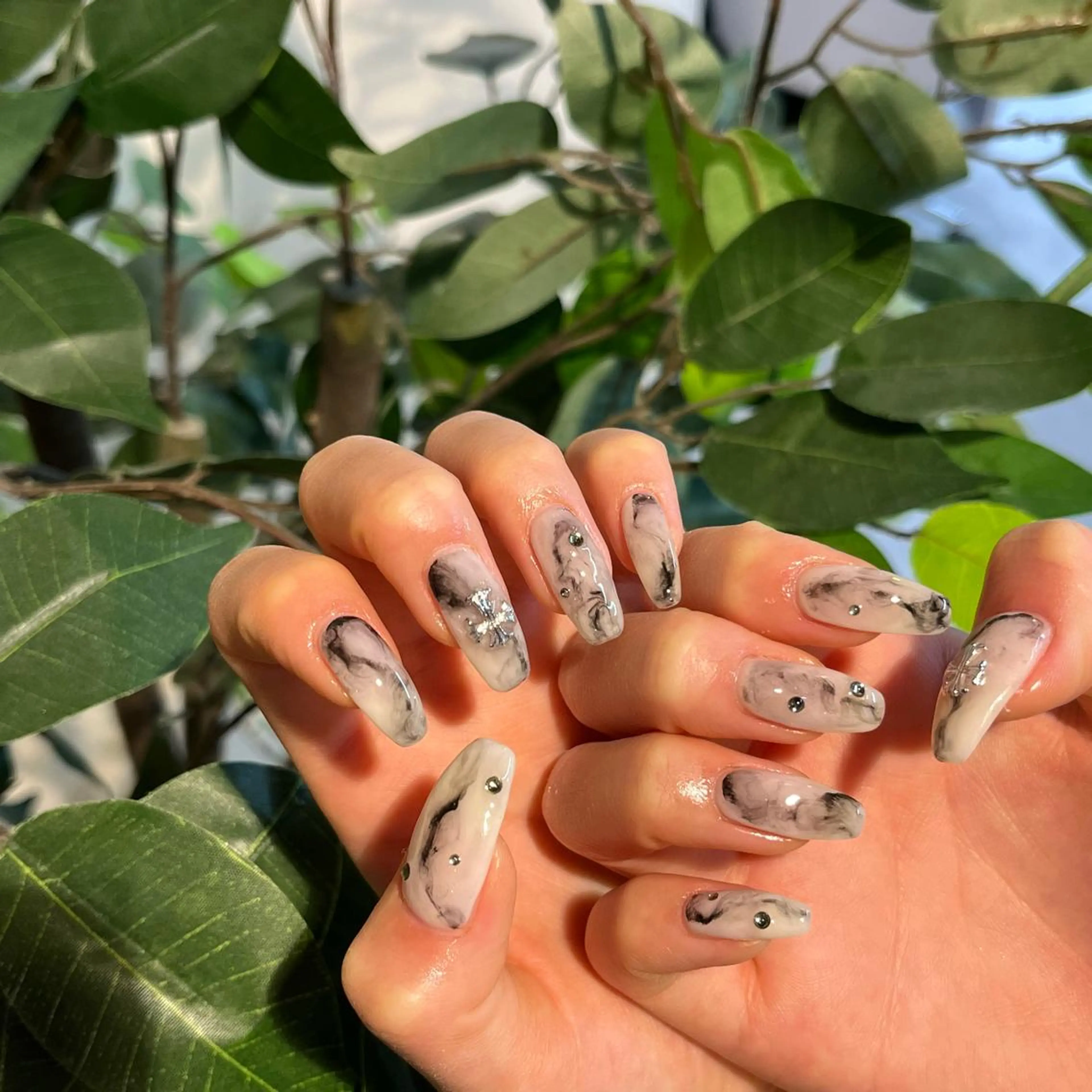 ネイル ハンドネイル ☁️BLITZ 🎀笠原雪音🎀のネイルデザイン