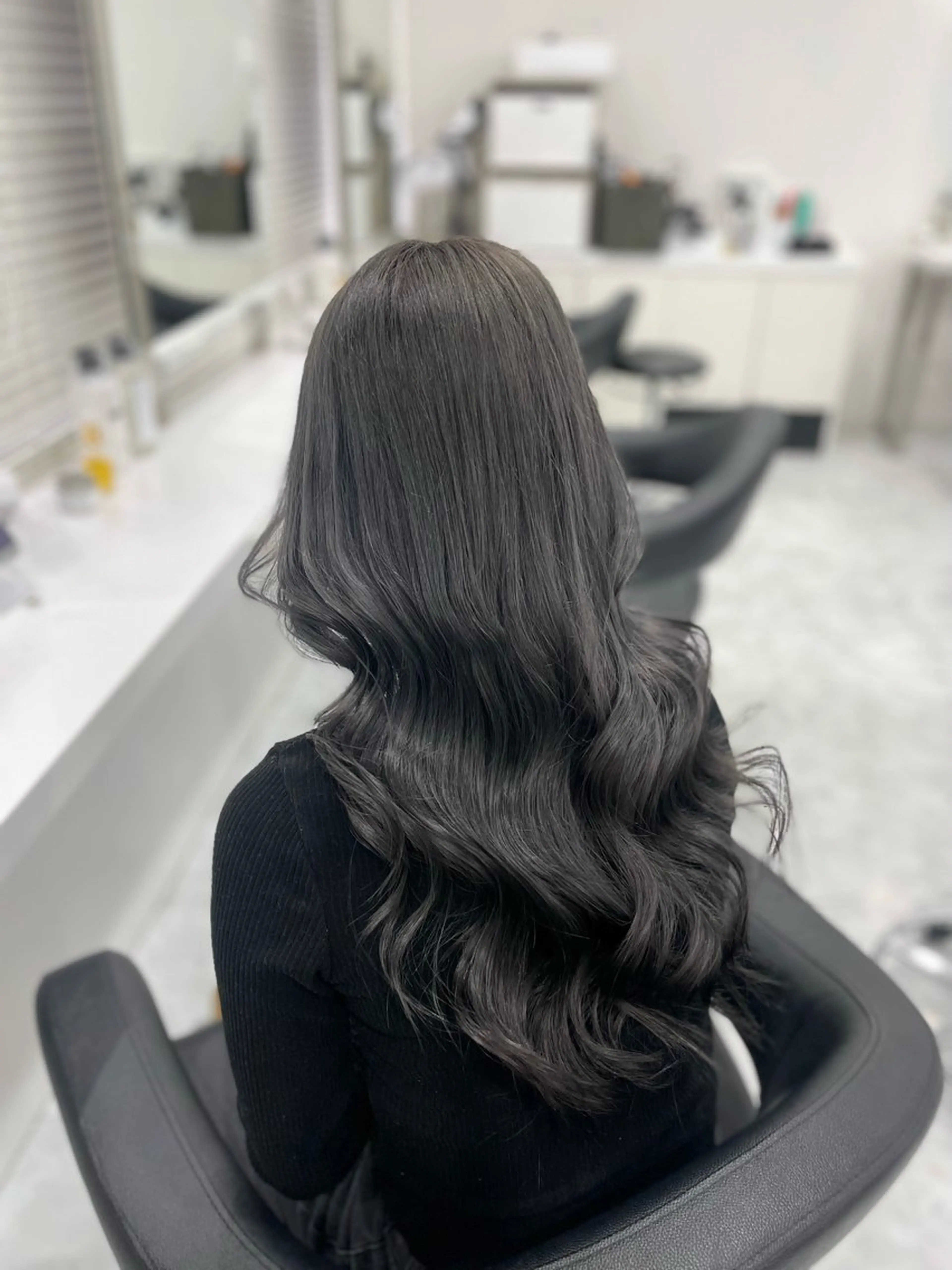 ロング カラー ヘアアレンジ 透明感カラー ヘアカラー トリートメント 韓国レイヤーカット /韓国トレンドカラーのヘアスタイル