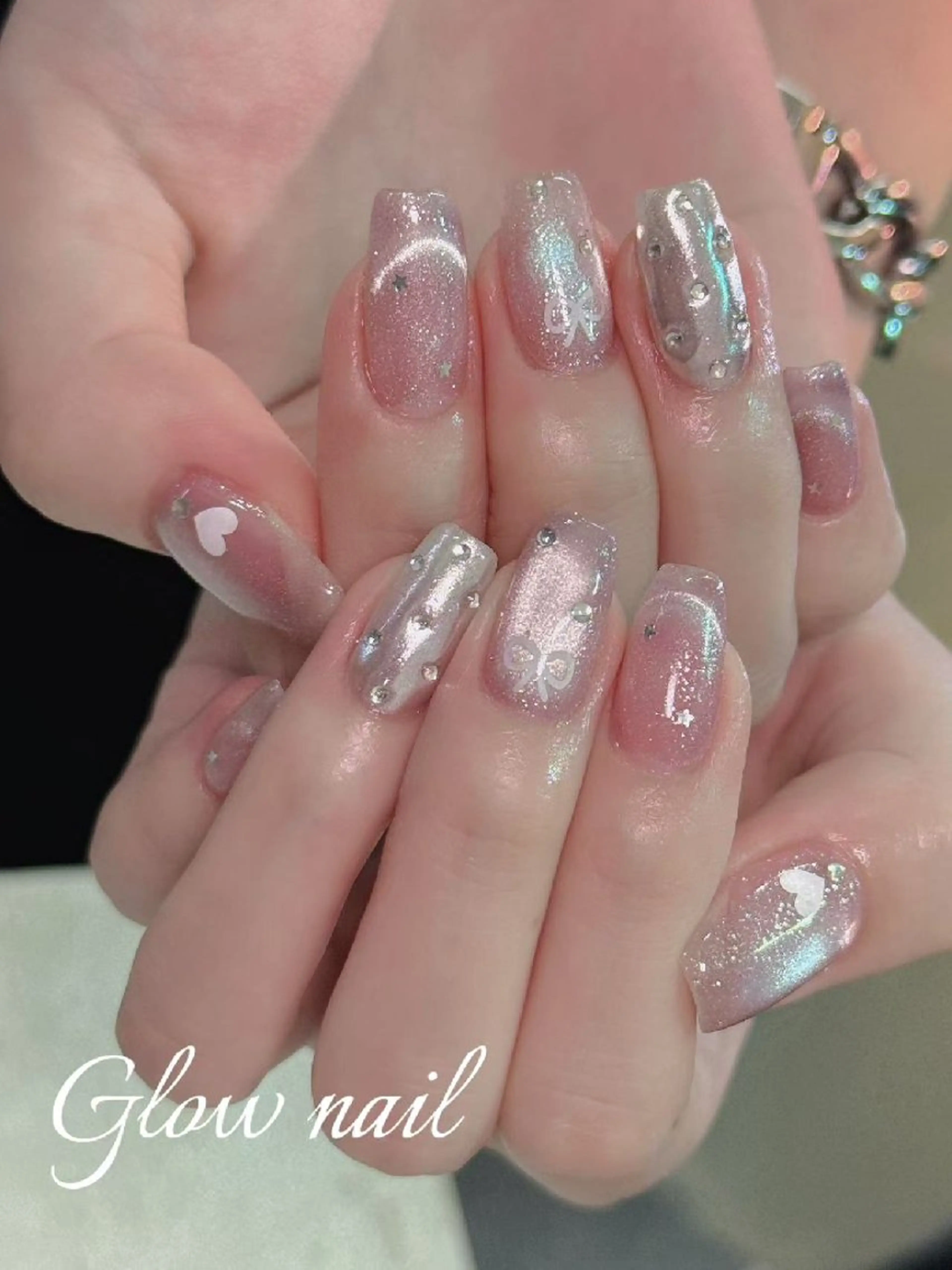 ネイル グロー ネイルのネイルデザイン