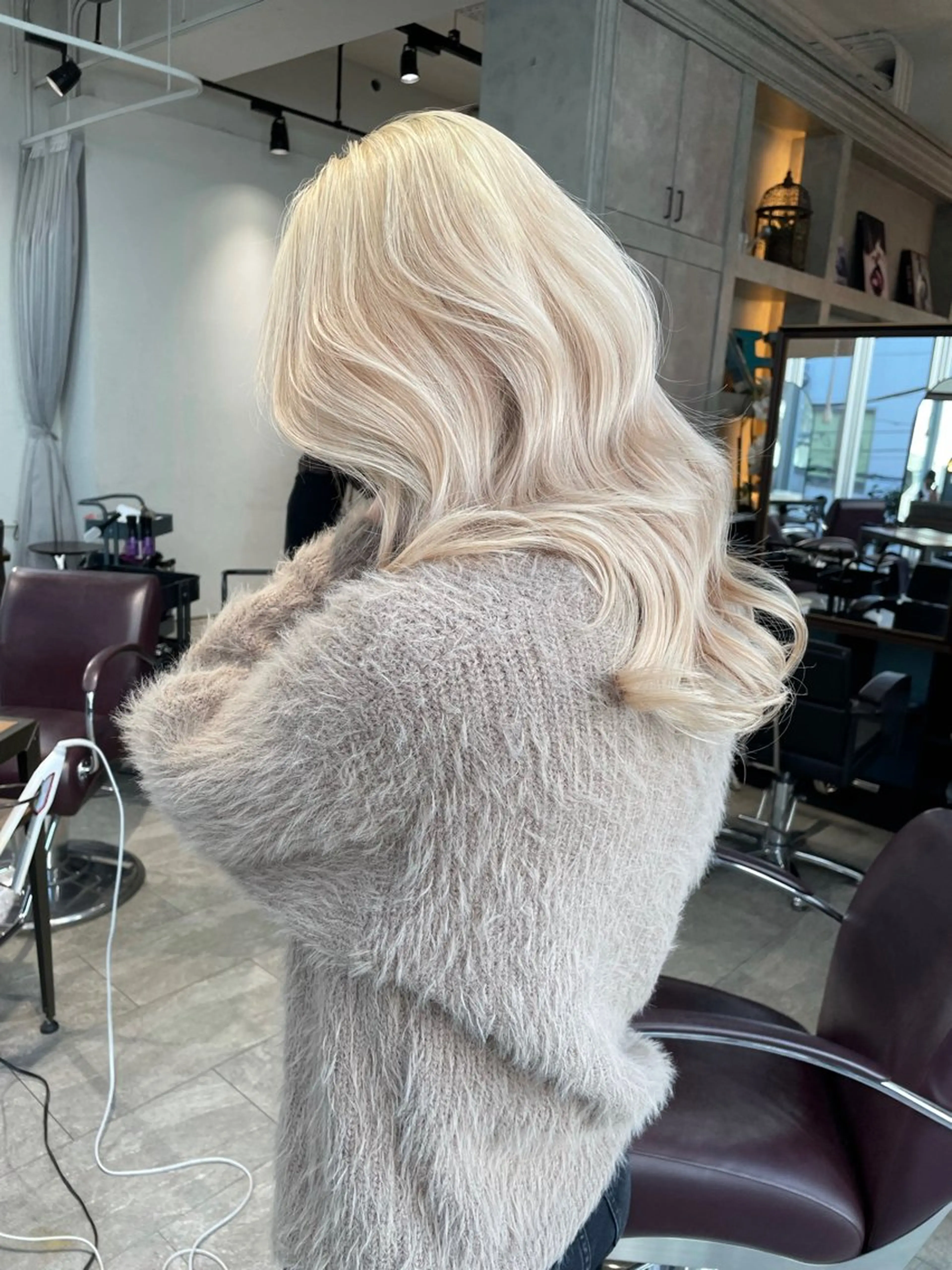 ロング カラー カット ヘアカラー トリートメント ヘアセット 💜ハイトーン💛 マジカルかいちゃんのヘアスタイル