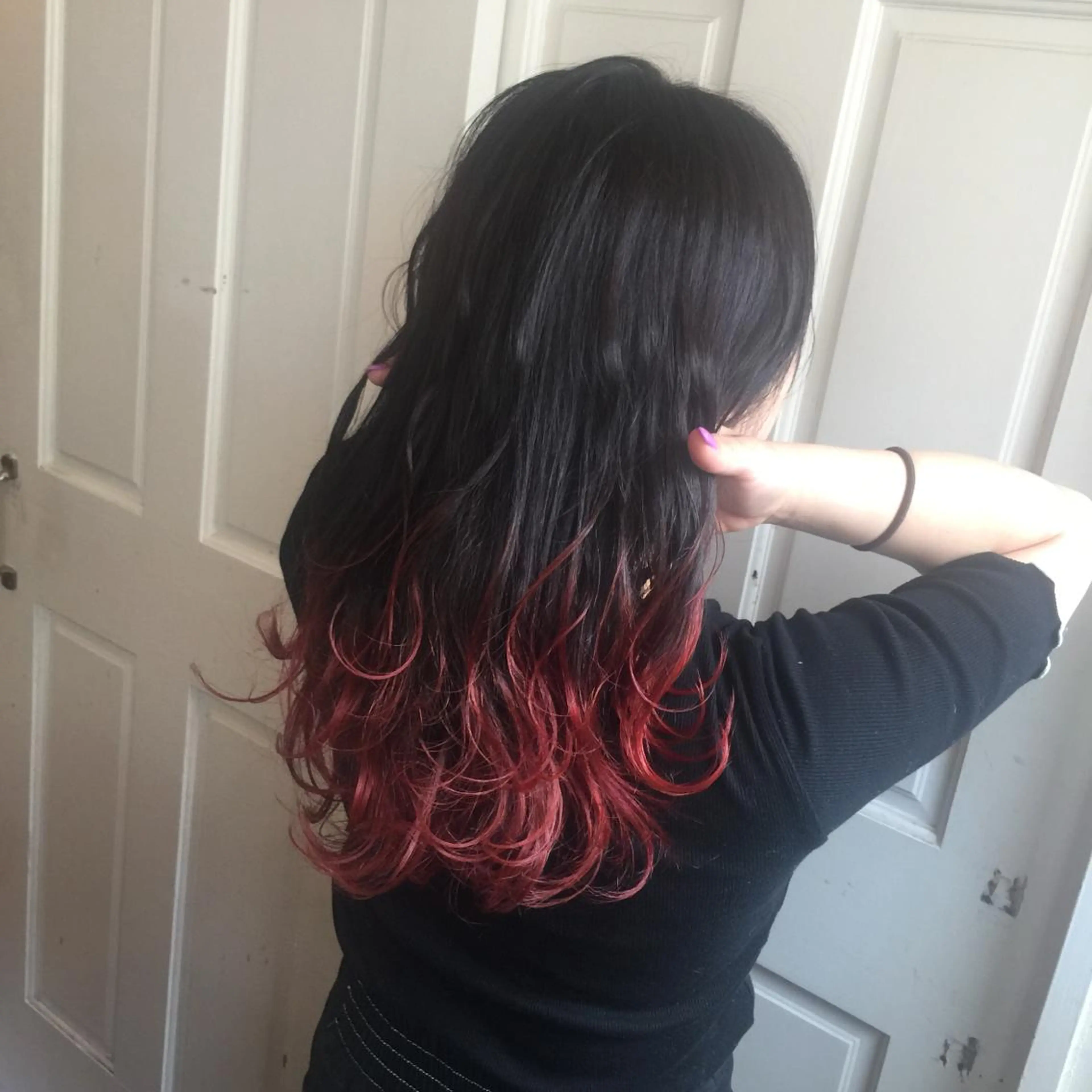 セミロング カラー グラデーションカラー レッドカラー ホワイト&レイヤーカ ットエクステ長畠俊輔のヘアスタイル