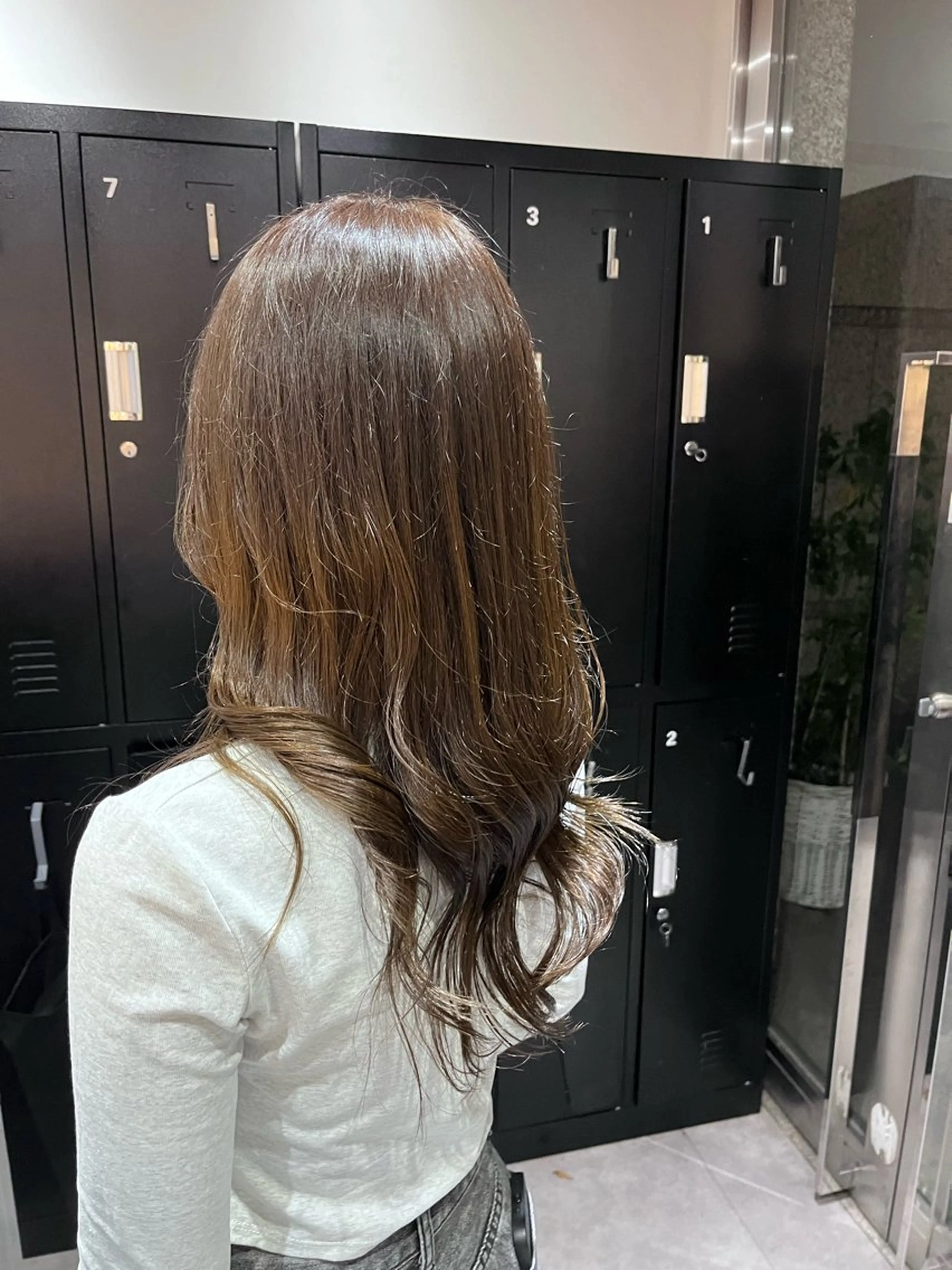 ロング カラー レイヤーカット/ うる艶カラー/ユイのヘアスタイル