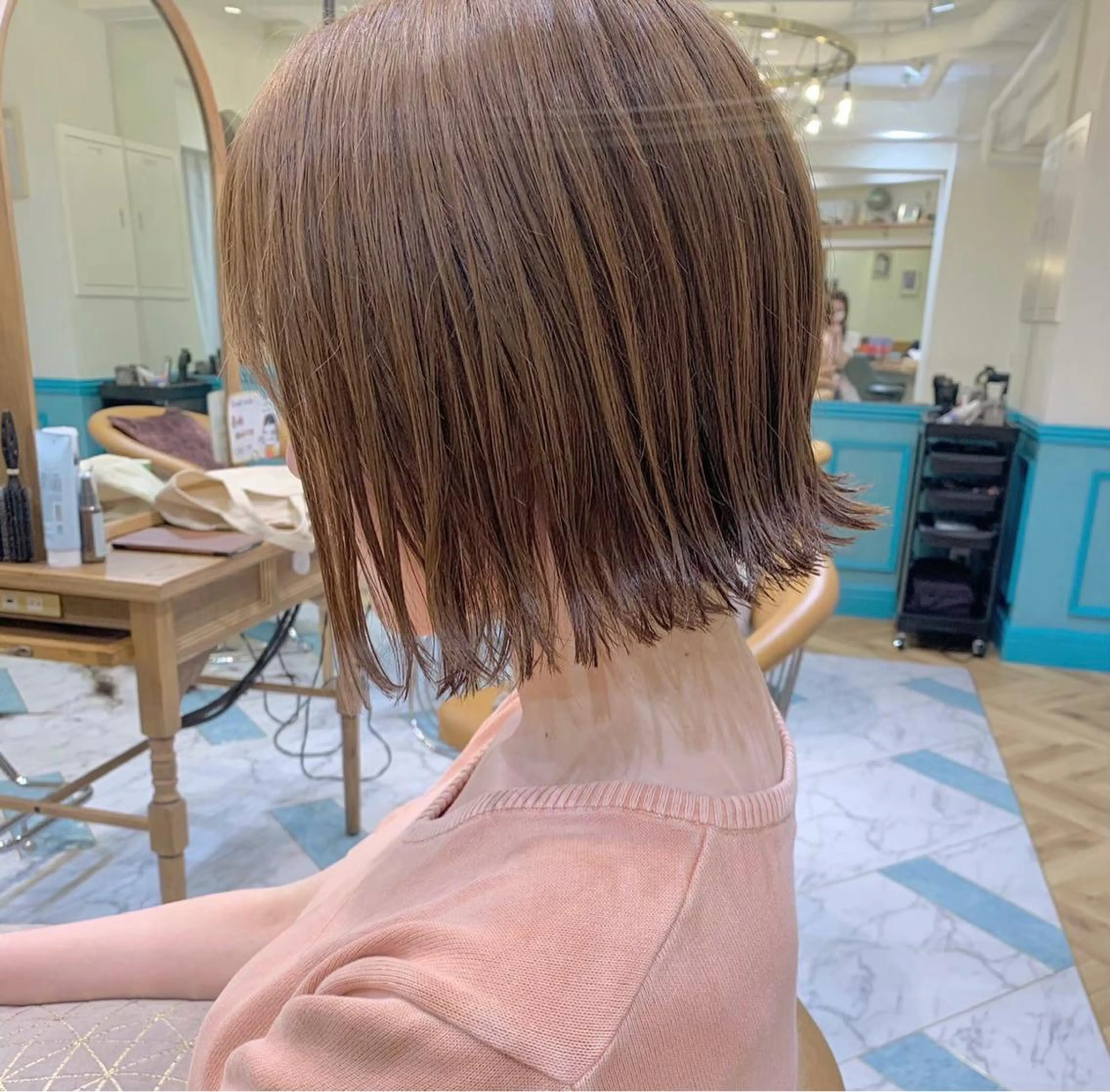 ミディアム カラー ボブ 外ハネヘア 【池袋店 店長】伊藤 昂樹/曲がる縮毛矯正のヘアスタイル