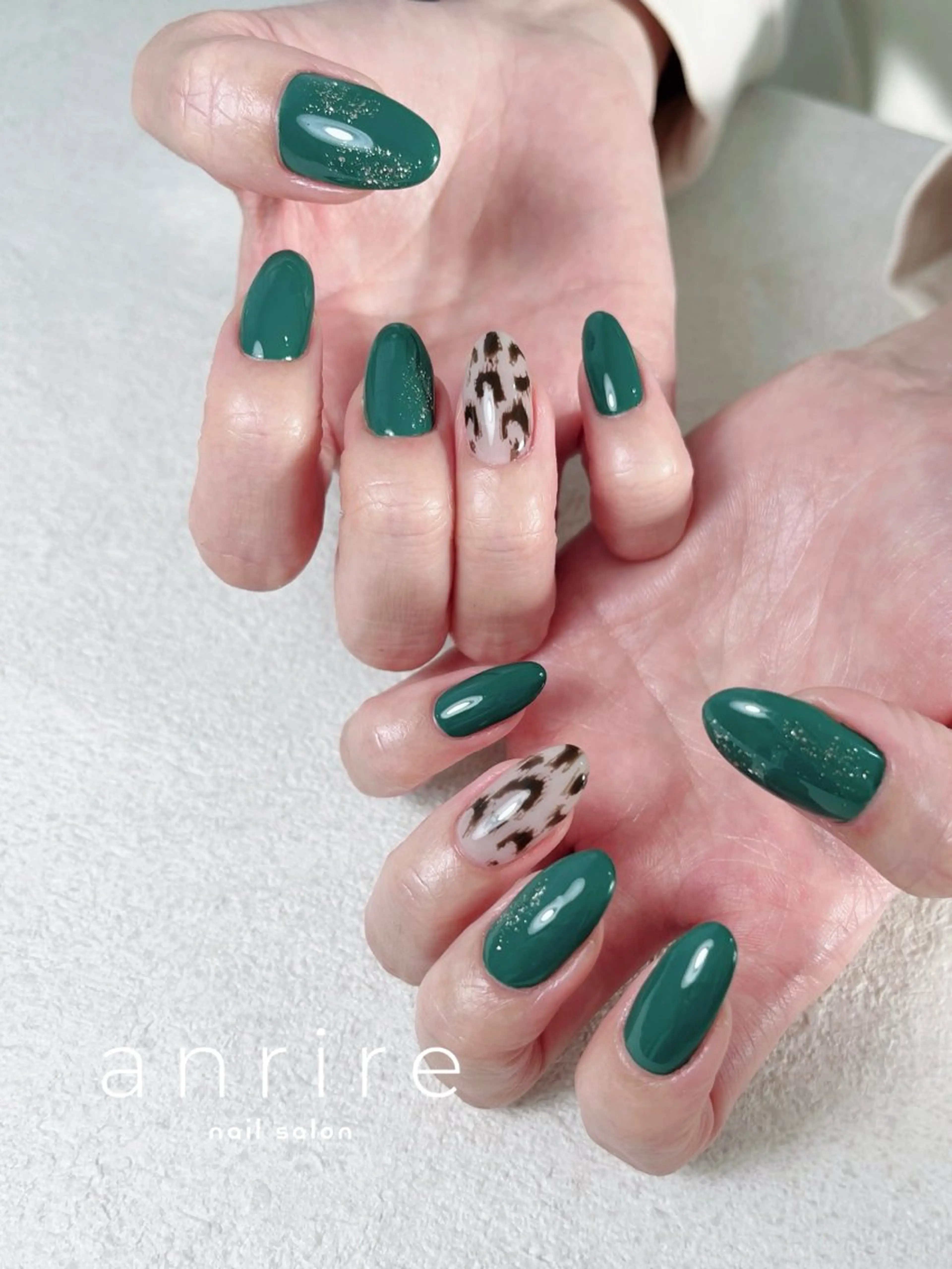 ネイル アニマル柄 ジェルネイル グリーン ラメ(グリッター) パラジェル ハンドネイル nail salon anrire〜アンリール〜所属・nailsalon anrireのネイルデザイン