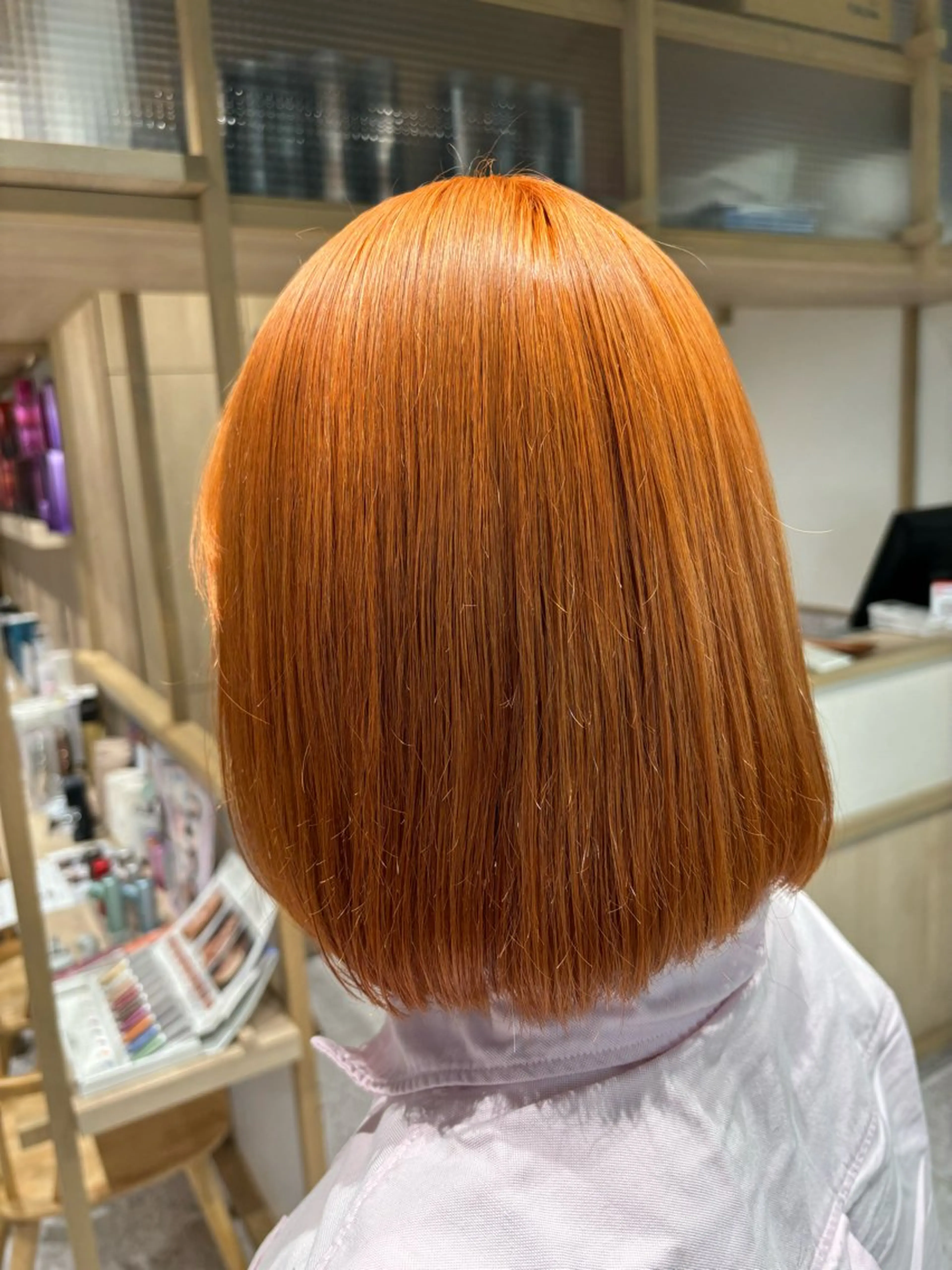 ショート カラー ダブルカラー イヤリングカラー ハイライトカラー ハイトーンカラー インナーカラー カット ヘアカラー 暖色カラー/ パリジェンヌ💟みくのヘアスタイル