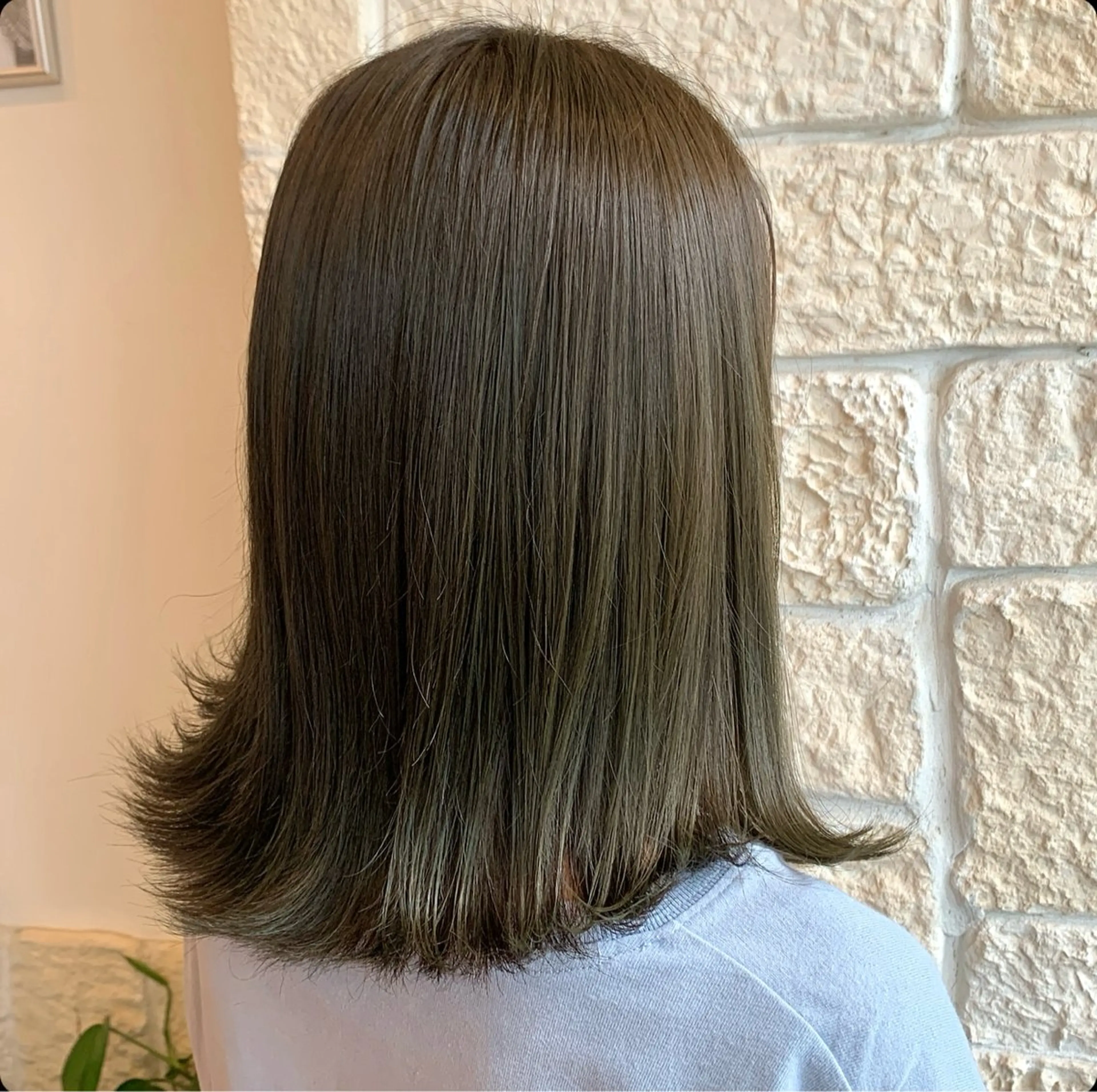 ミディアム カラー Lamp 柏 山口 か乃 ブリーチカラーのヘアスタイル