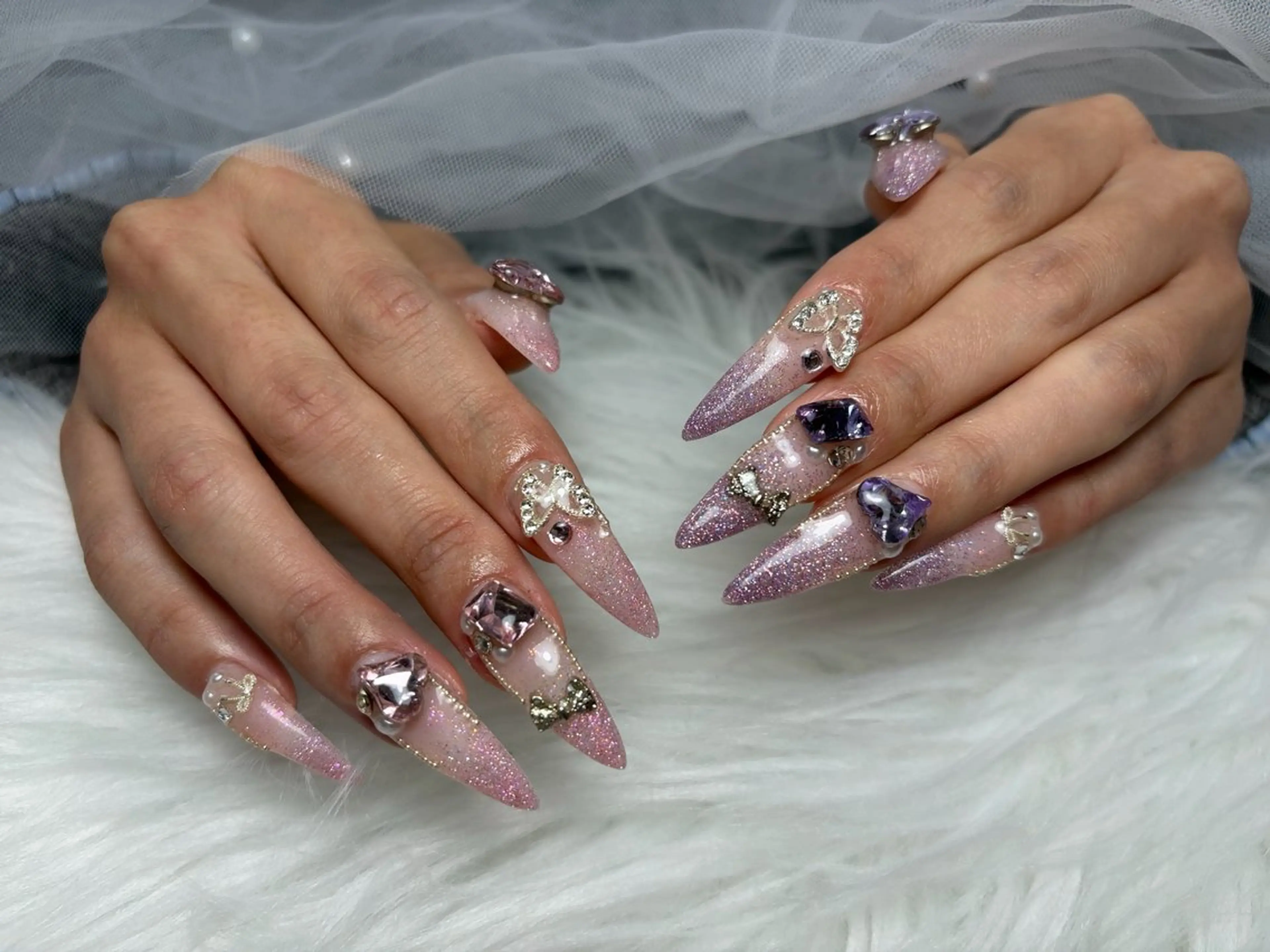 ネイル アートネイル 長さ出し ジェルネイル 韓国ネイル マグネットネイル ハンドネイル Cloudy Chan Nailのネイルデザイン