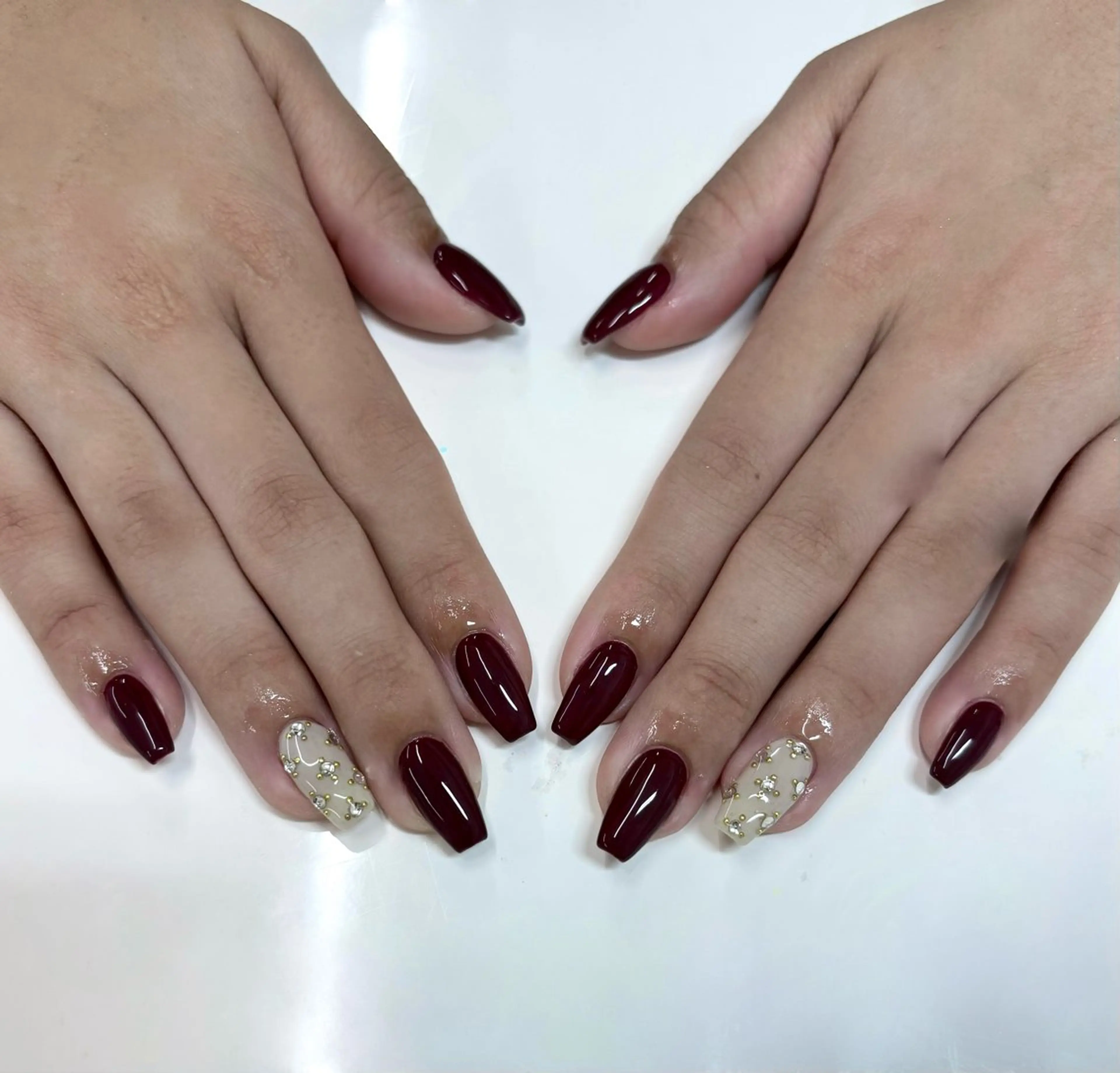 ネイル ハンドネイル 秋元 琴音のネイルデザイン