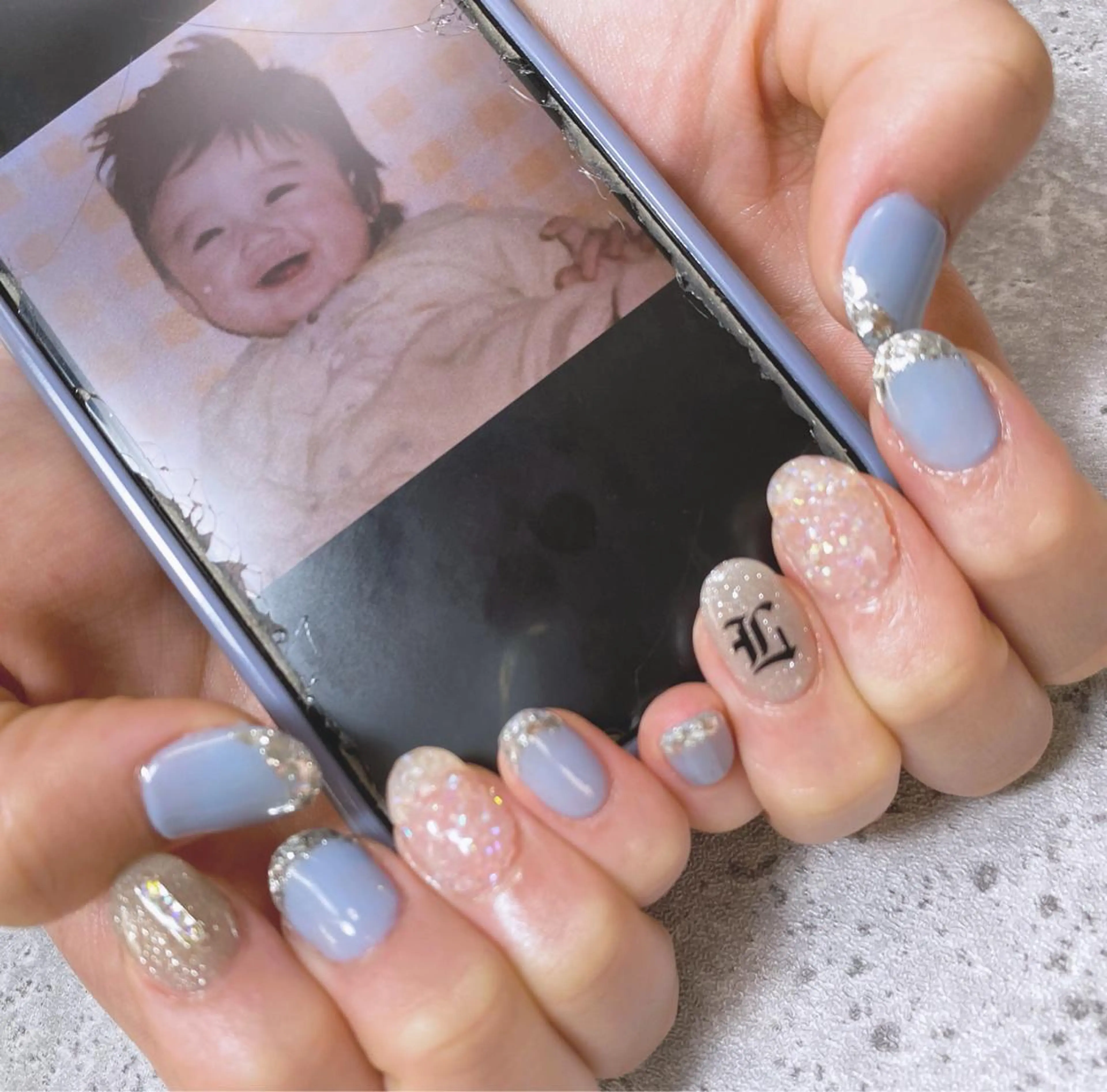 ネイル フラッシュネイル フレンチネイル ジェルネイル ガラスフレンチ ラメ(グリッター) ハンドネイル 🌿Charme🌿 MAIのネイルデザイン