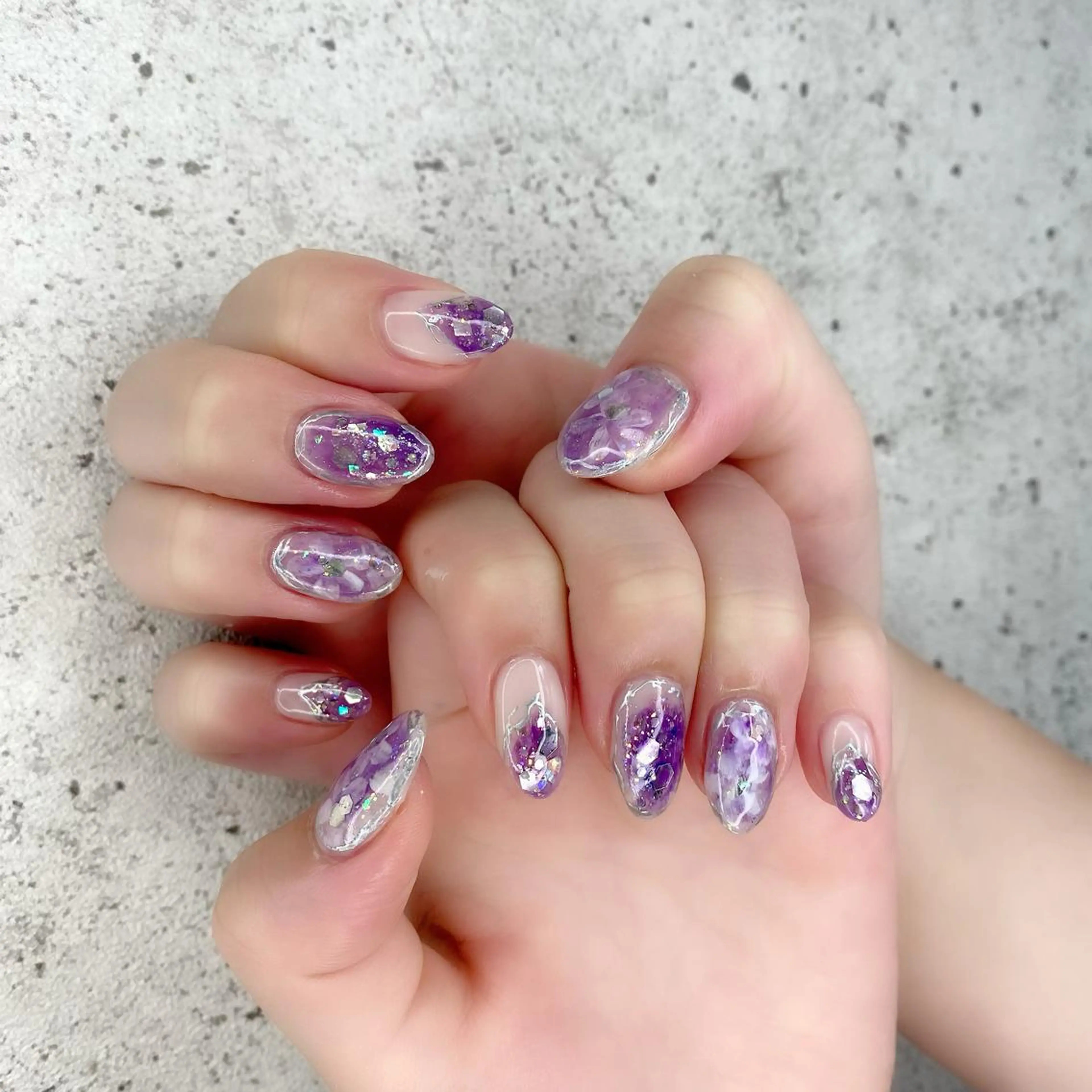 ミディアム カラー パーマ ヘアアレンジ メンズ キッズ ネイル マツエク・マツパ パープルカラー アートネイル ラメ(グリッター) ニュアンスネイル パープル ハンドネイル Salon Ｋのネイルデザイン