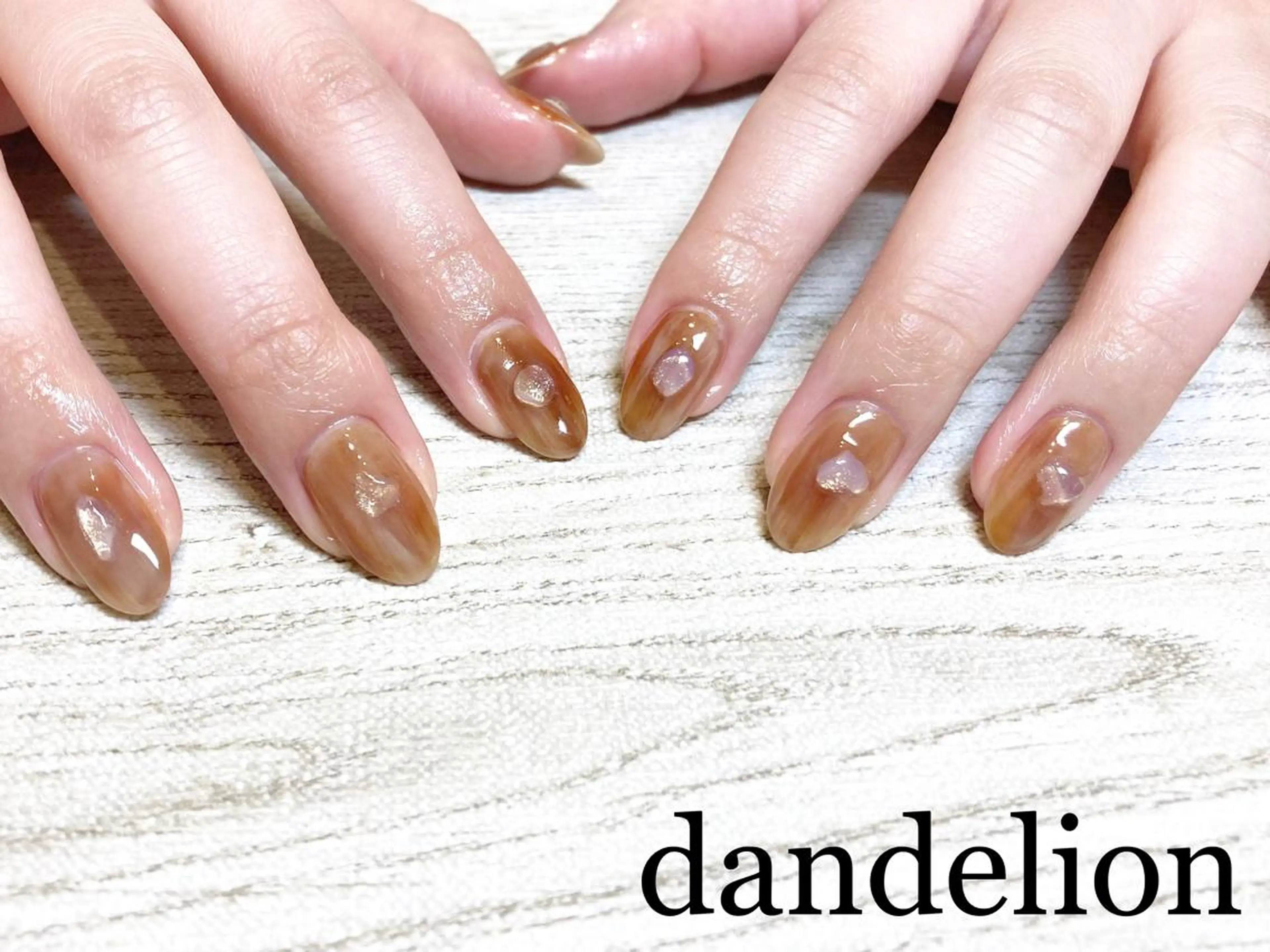 ネイル ハンドネイル ハンドケア dandelion ダンデライオンのネイルデザイン