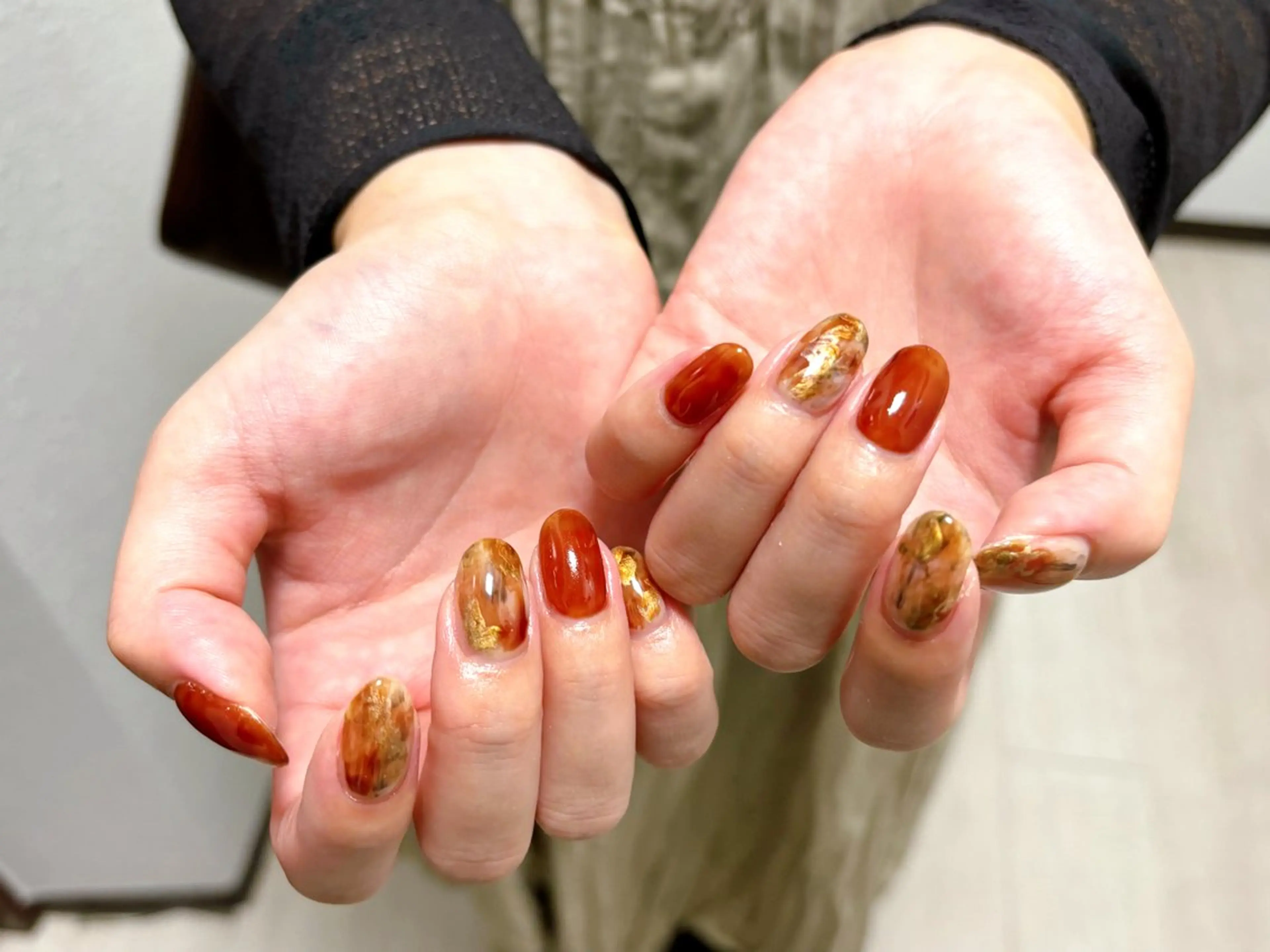 ネイル アートネイル ゴールド ハンドネイル Lani🌈Nail Konatsuのネイルデザイン