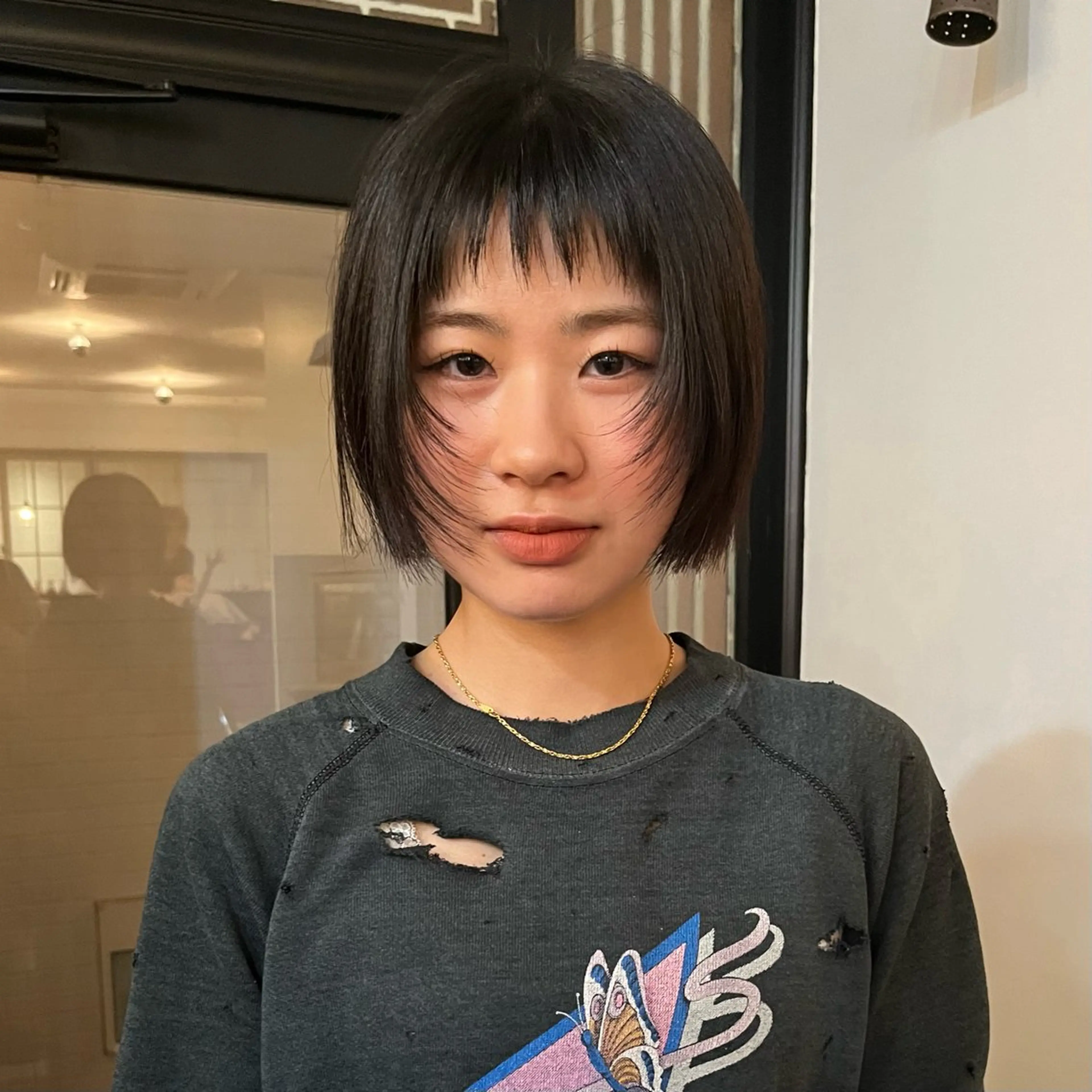 ショート ボブ 顔まわりレイヤー レイヤーカット レイヤー/ベージュ mikuのヘアスタイル