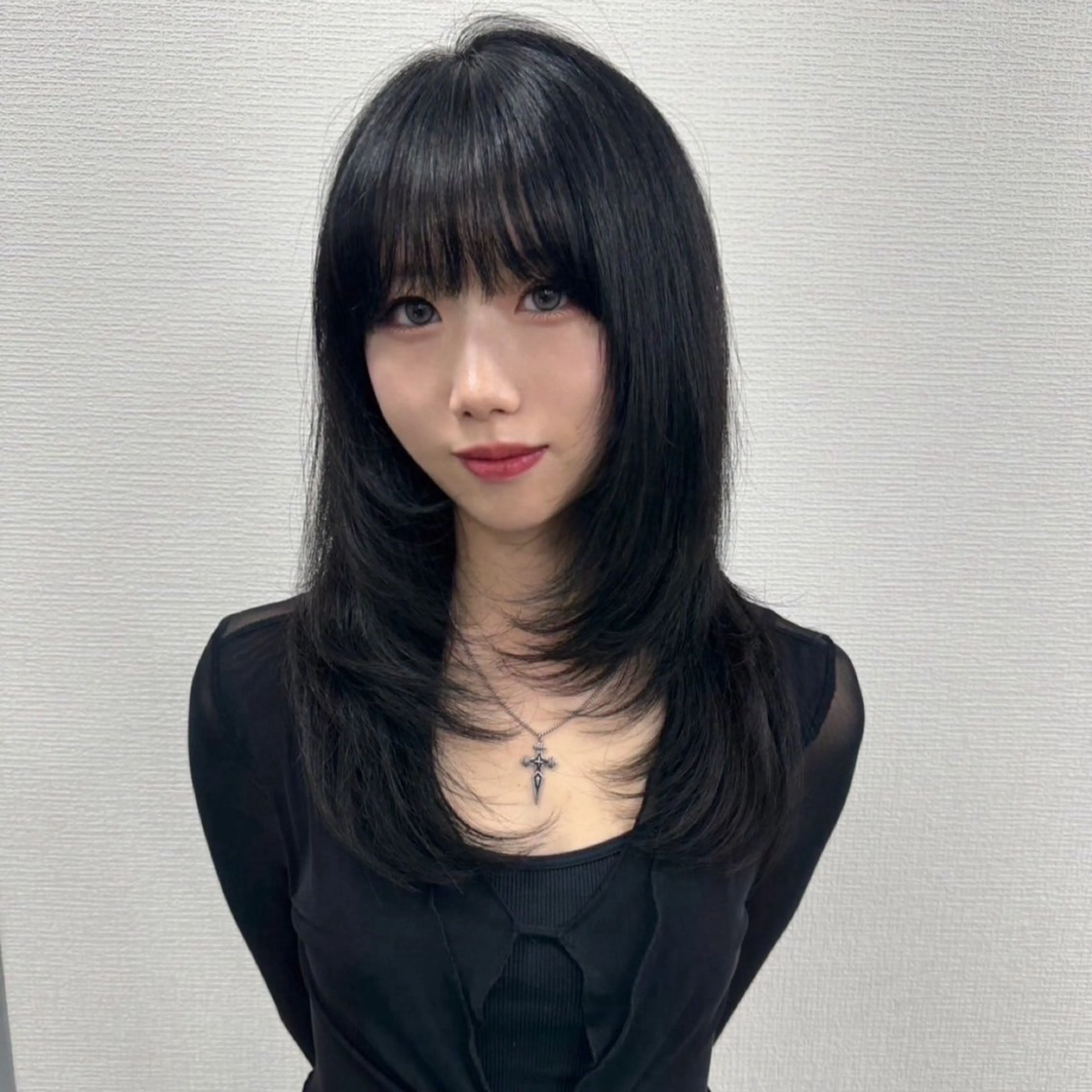 ロング ヘアアレンジ 韓国レイヤーカット /韓国トレンドカラーのヘアスタイル