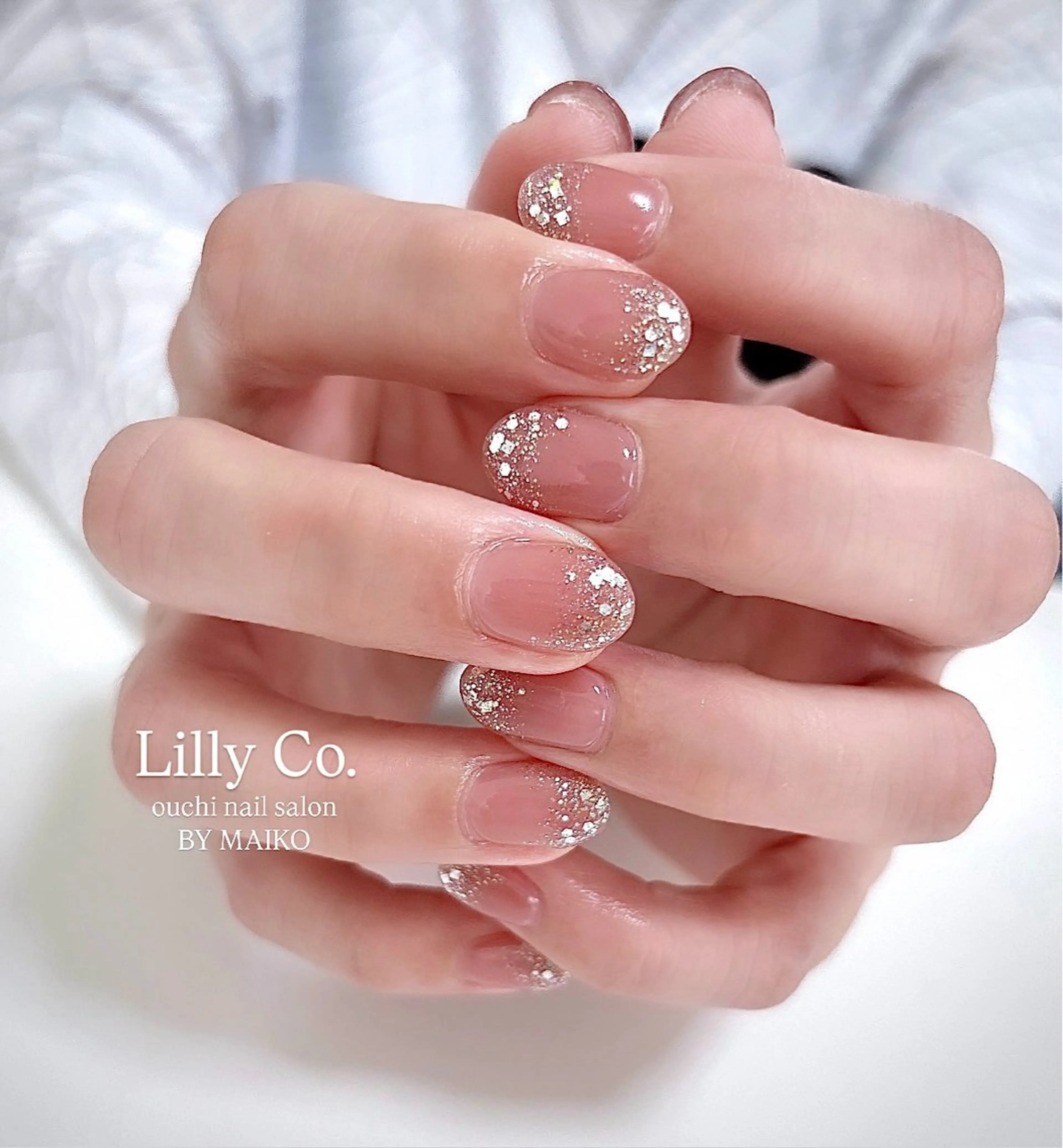 ネイル グラデーション ラメ(グリッター) ラメグラデーション ハンドネイル ハンドケア Lilly Co.のネイルデザイン