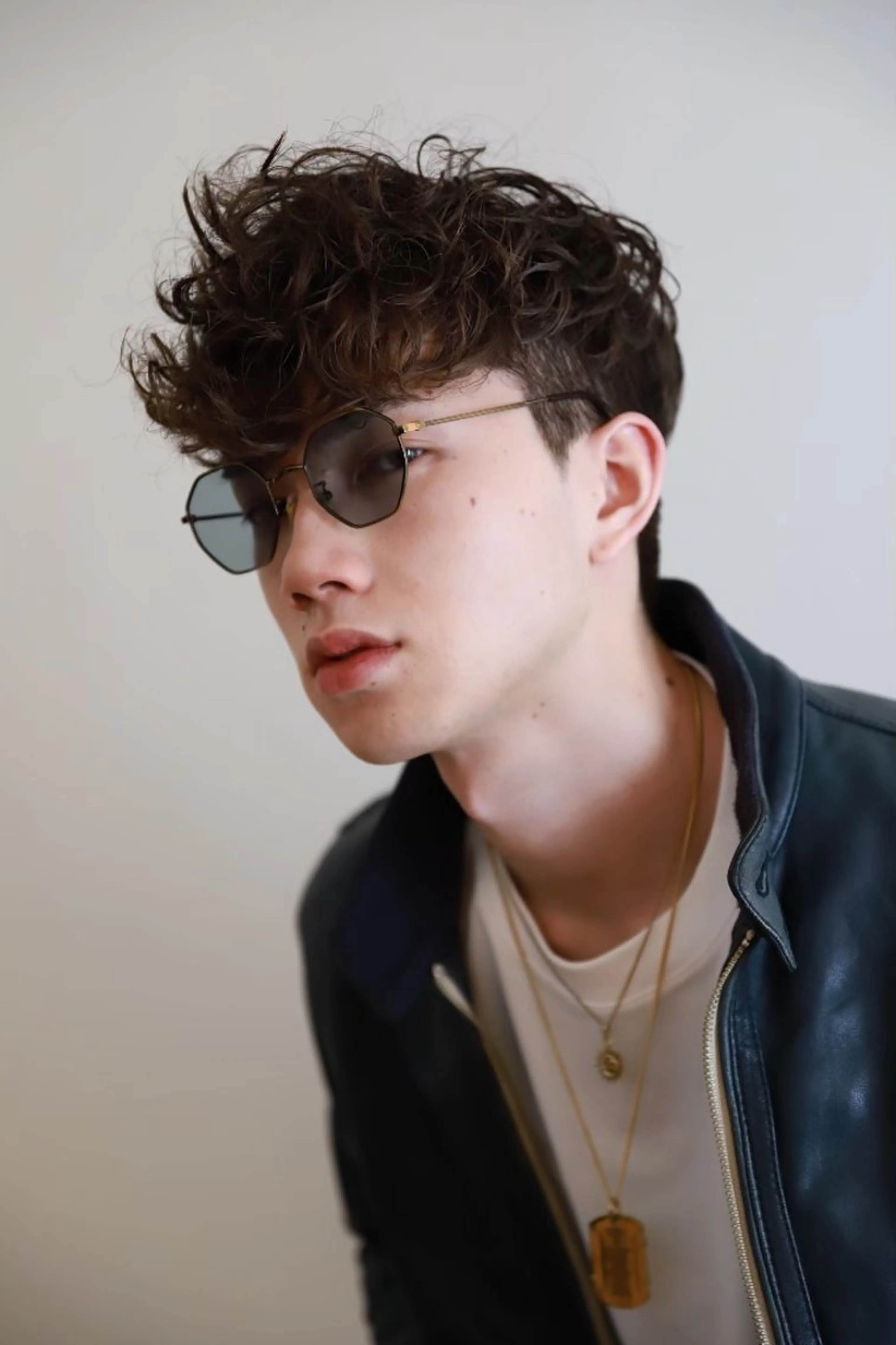 メンズ パーマ カット パーマ メンズ ヘアメイク  ハイトーン キャロのヘアスタイル