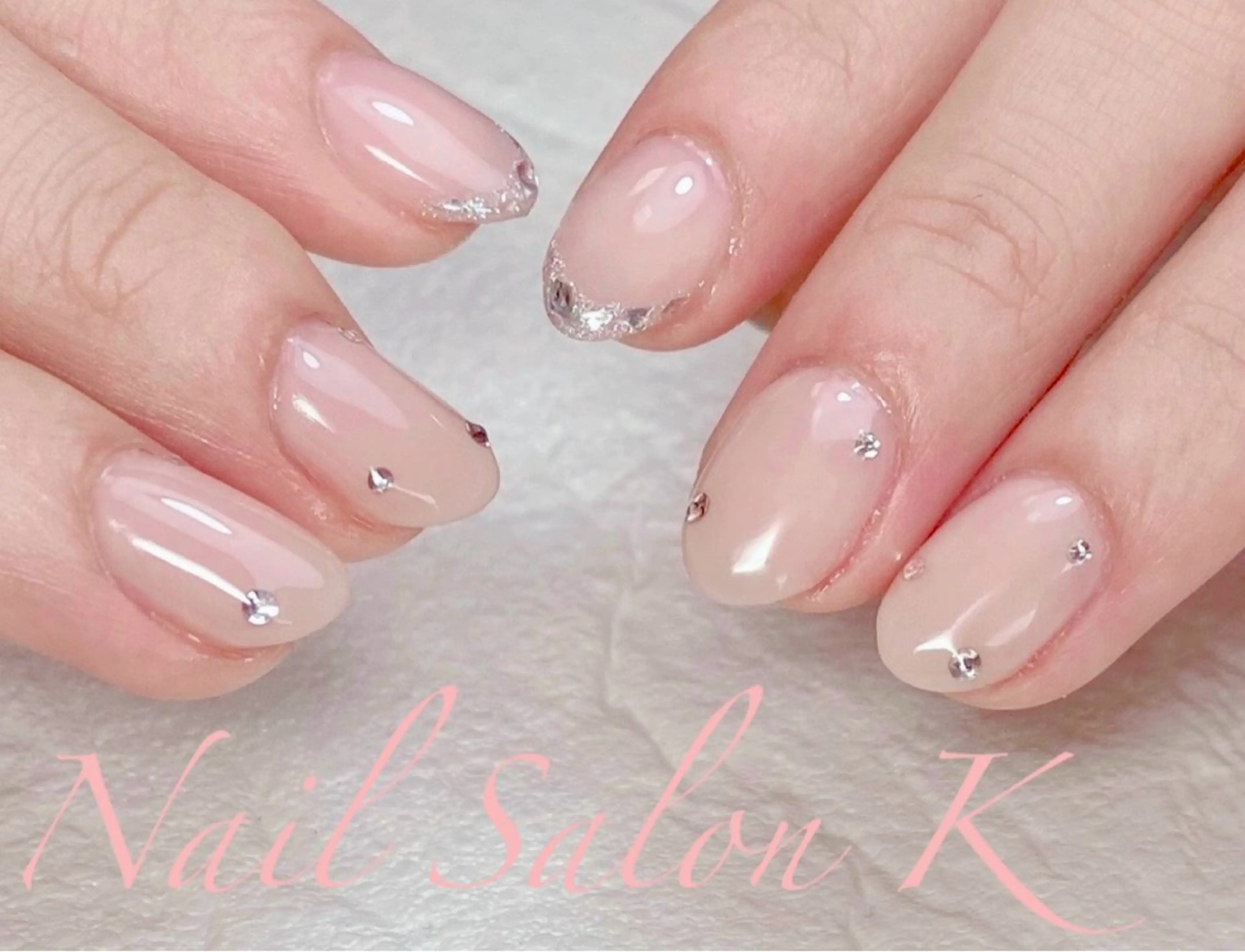 ネイル フレンチネイル ガラスフレンチ ストーンネイル ブライダルネイル ハンドネイル Nail Salon K 🧸美爪育成のネイルデザイン