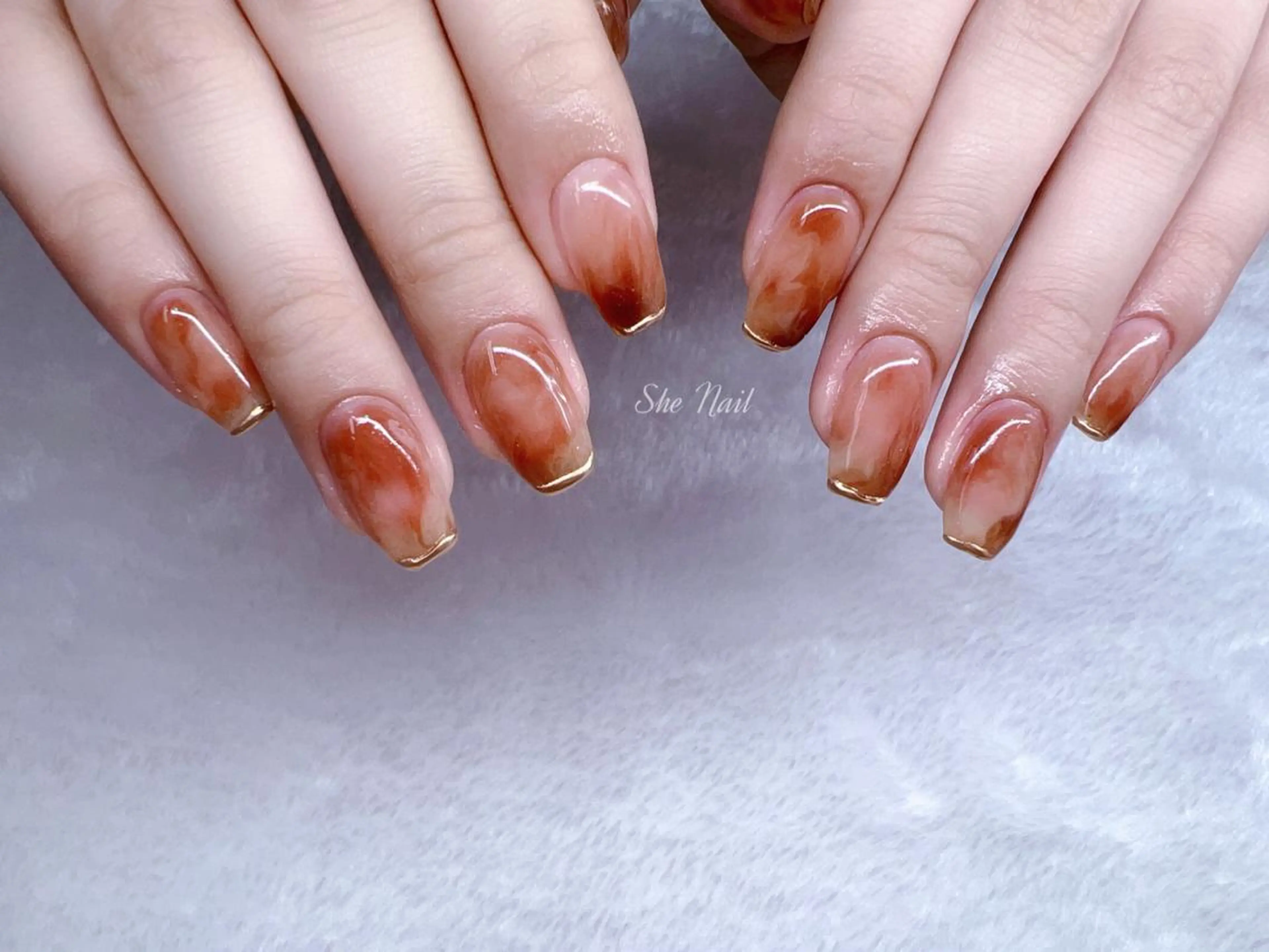 ネイル チークネイル 長さ出し マグネットネイル 持ち込み ニュアンスネイル ハンドネイル She   Nail所属・ISA_ BELLAのネイルデザイン