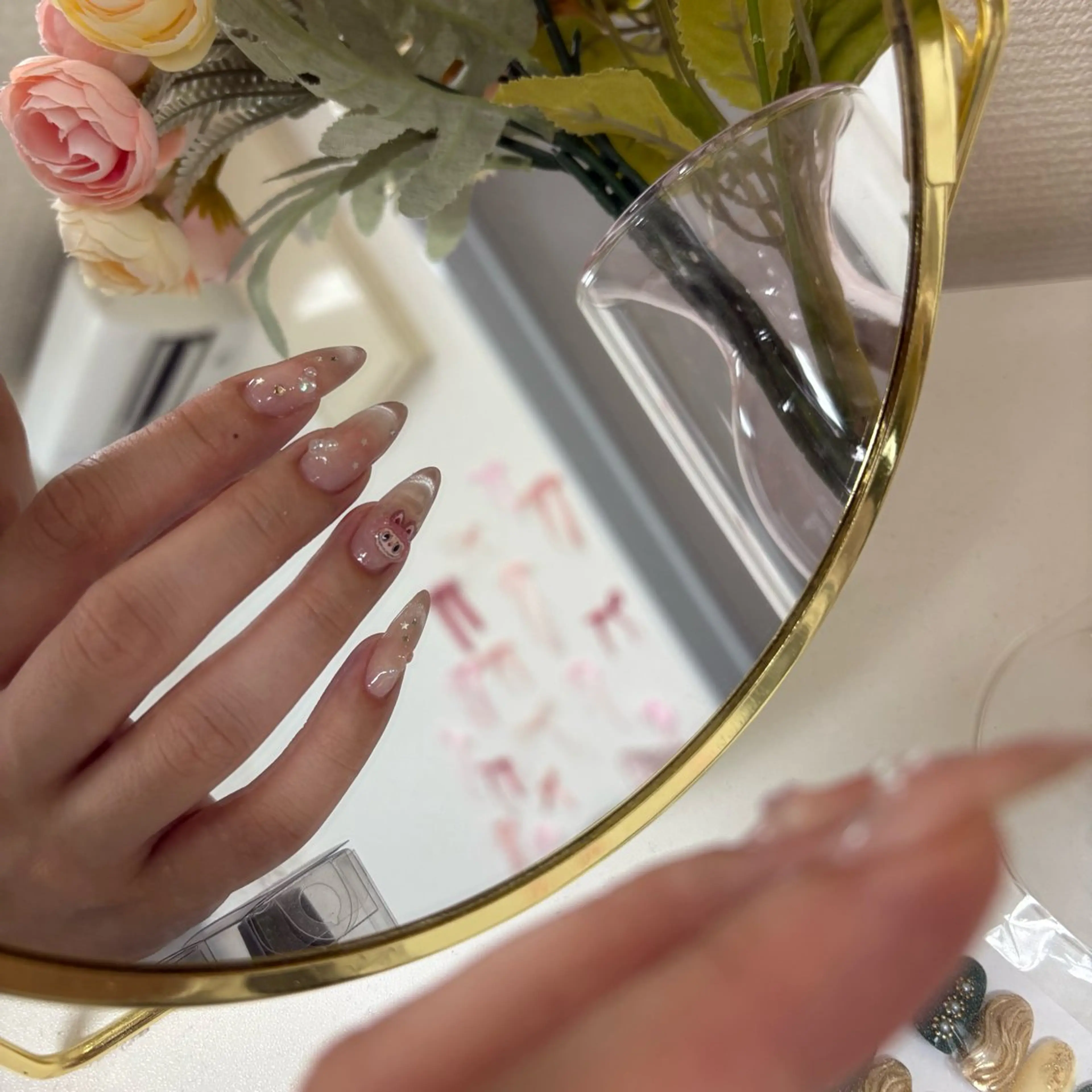 ネイル チークネイル フレンチネイル マグネットネイル マグネットフレンチ ハンドネイル フットネイル chai大阪上本町 sayakaのネイルデザイン