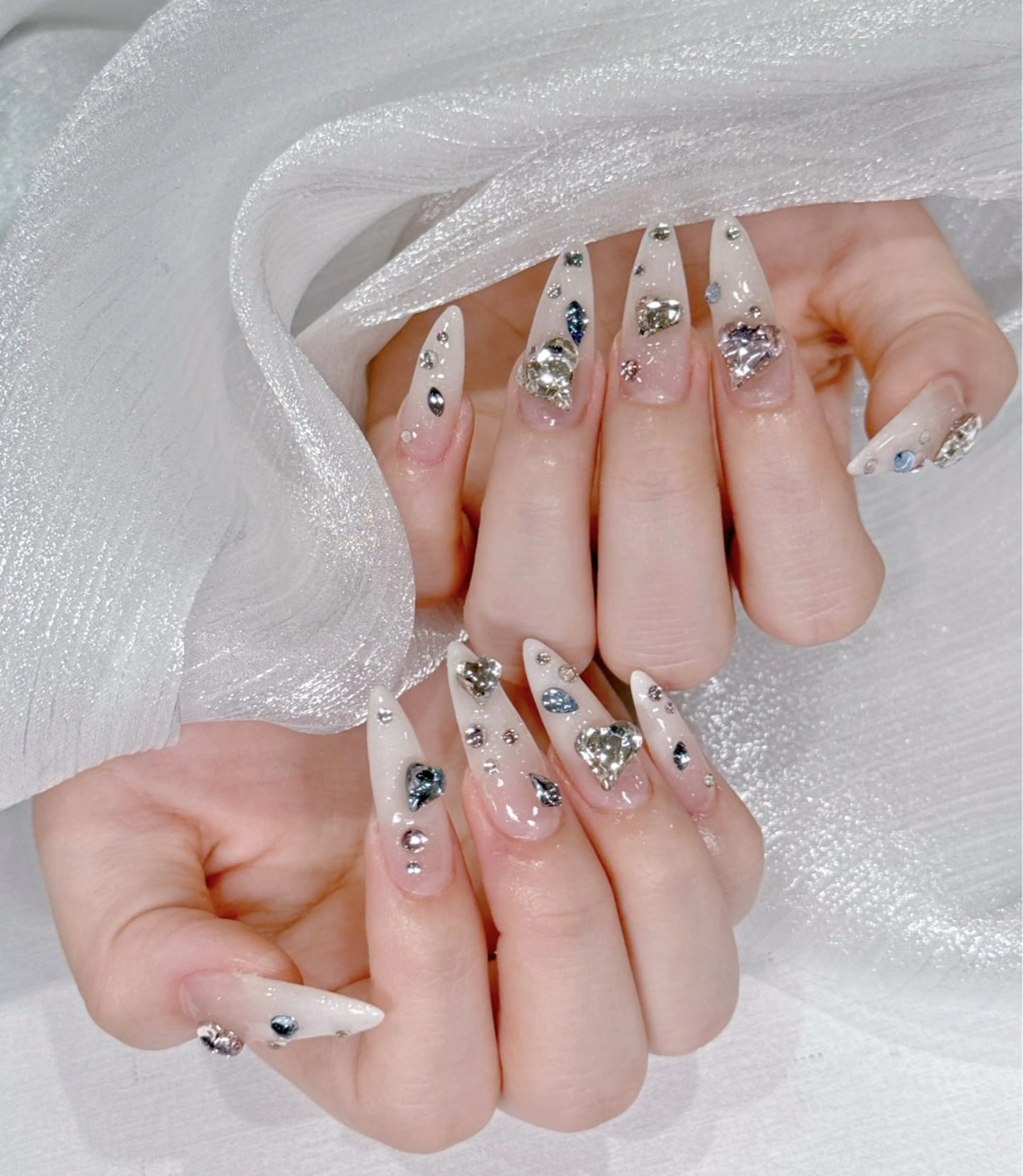 ネイル 桜ネイル フラワーネイル ニュアンスネイル オフィスネイル パステルネイル ハンドネイル MILO 168 池袋のネイルデザイン