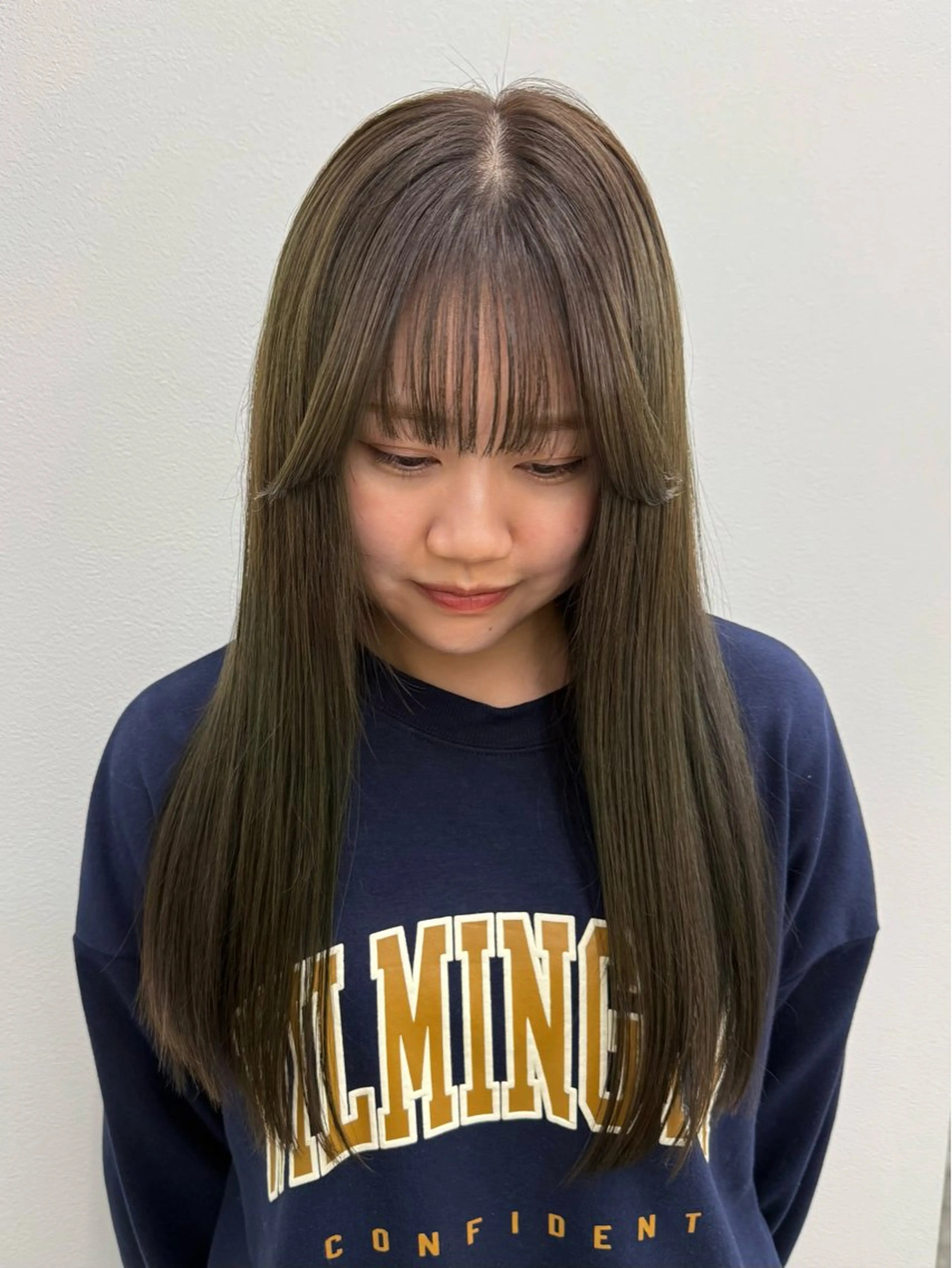 ロング カラー ベージュカラー ブリーチ ダブルカラー ブリーチなしカラー オリーブベージュ カット ヘアカラー トリートメント era所属・azumi/ボブ/暖 色/オリーブ/縮毛のヘアスタイル