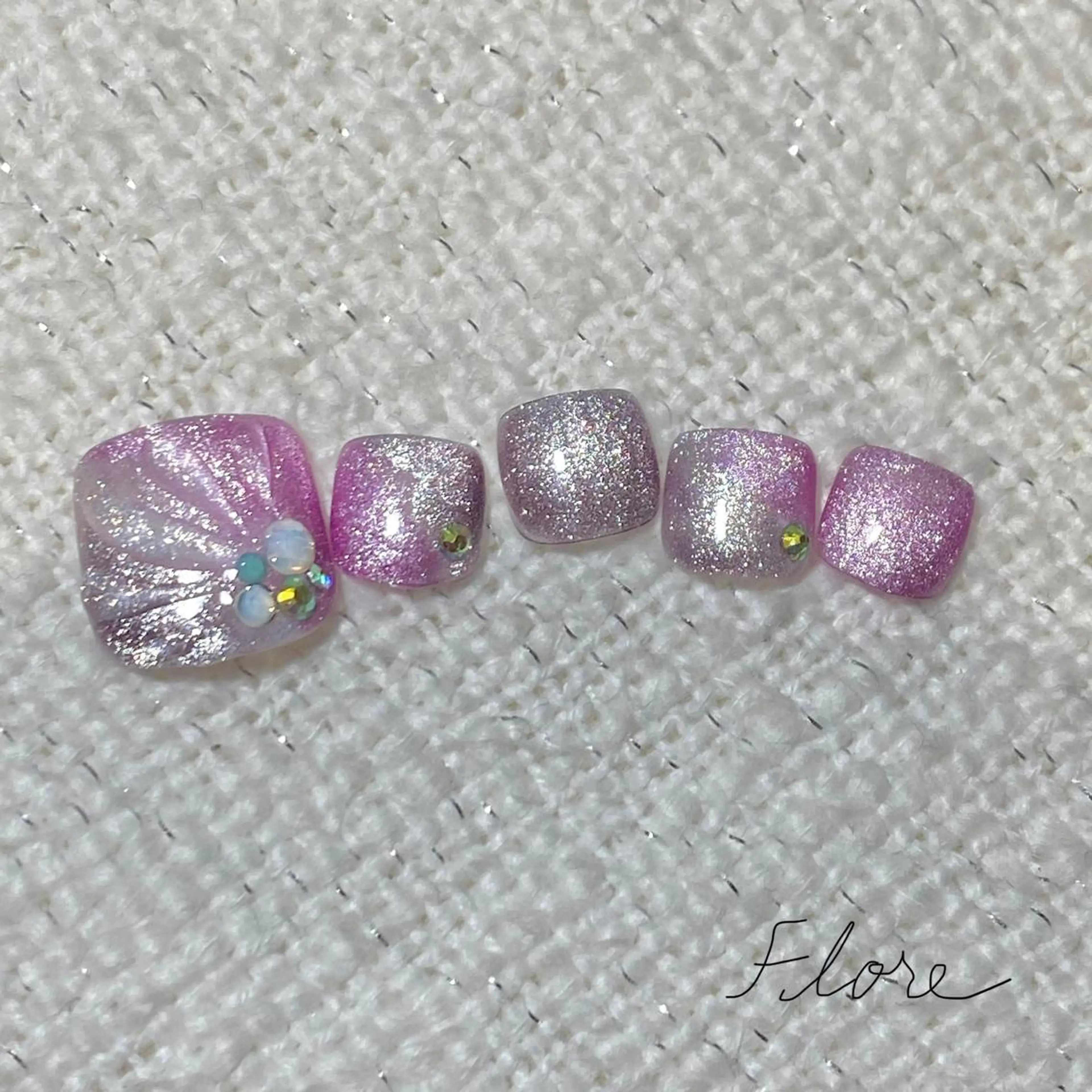 ネイル Flore (フロール)の眉毛・アイブロウイメージ