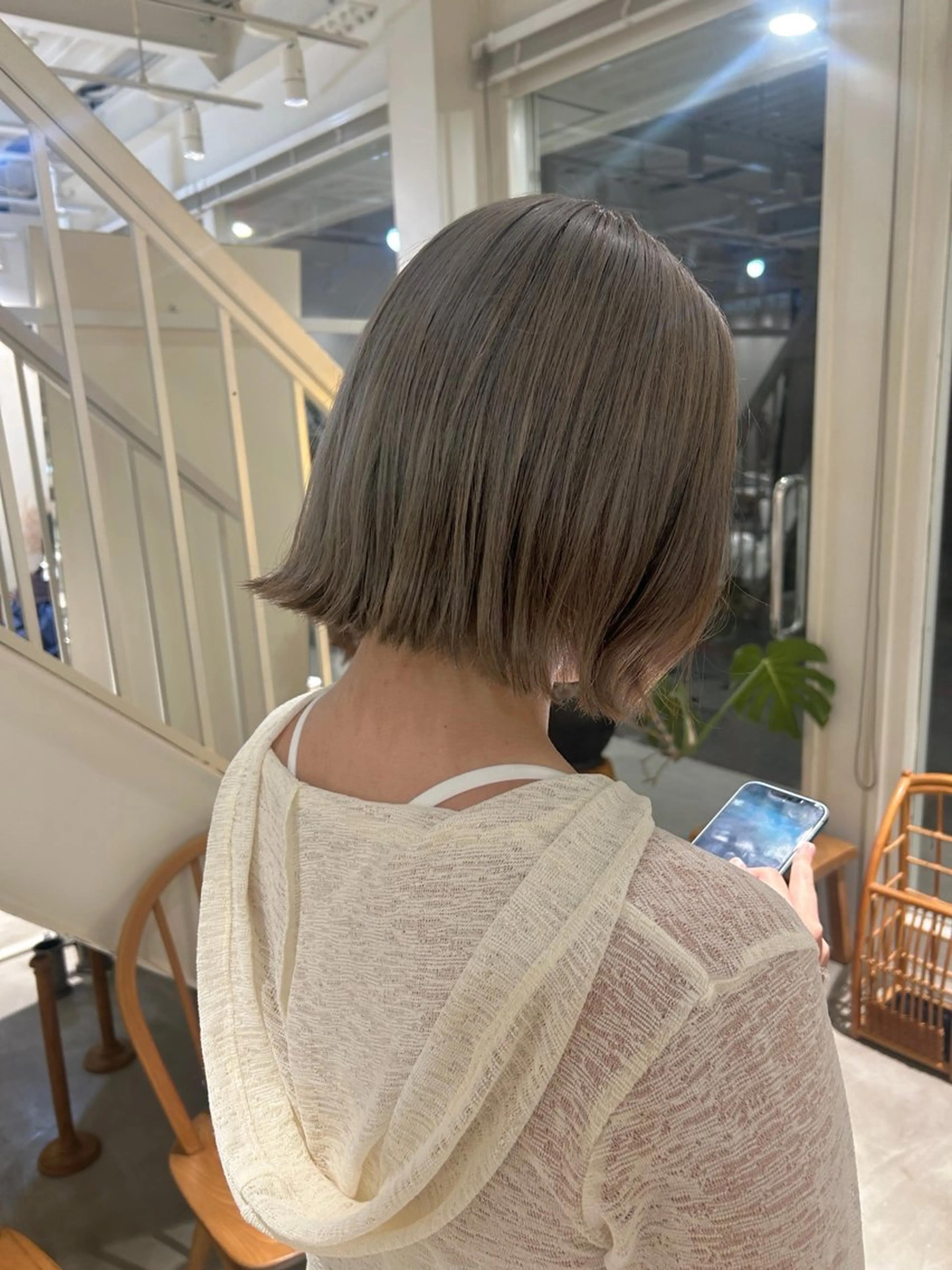 ショート カラー グレージュ ヘアカラー 篠原 若奈のヘアスタイル