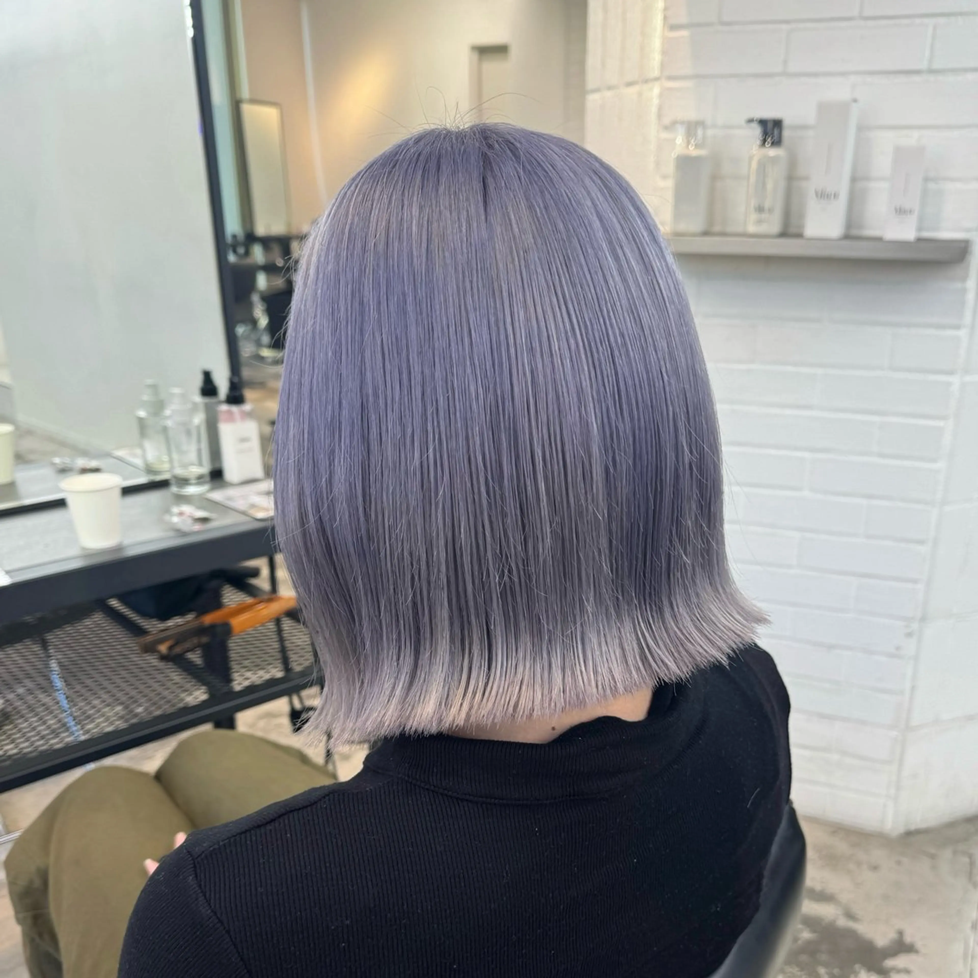 セミロング カラー ヘアカラー トリートメント 🌼動き×透明感🩵 ハイトーン/ナナのヘアスタイル