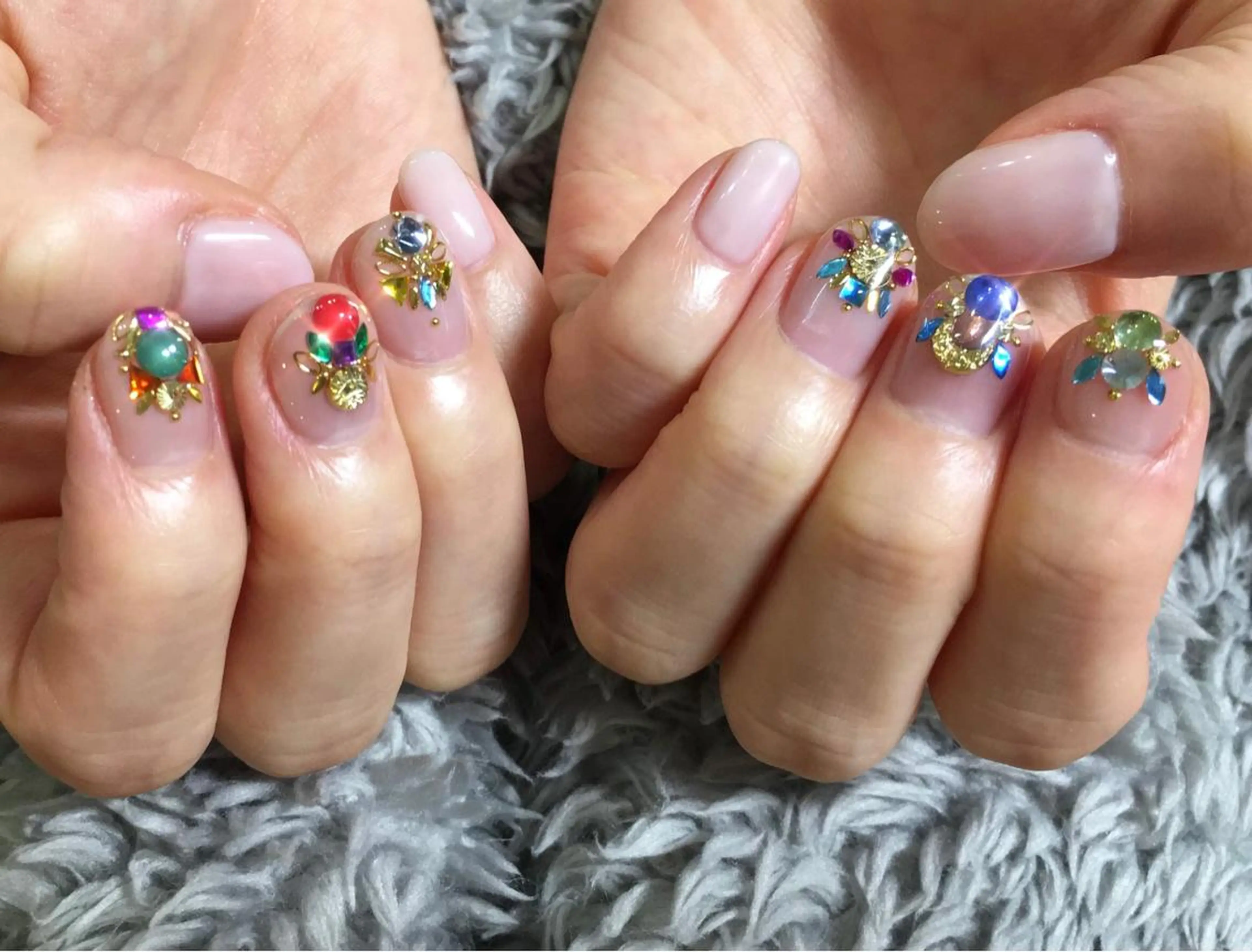 ネイル アートネイル ストーンネイル mew mew NAIL & EYEのマツエク・マツパデザイン