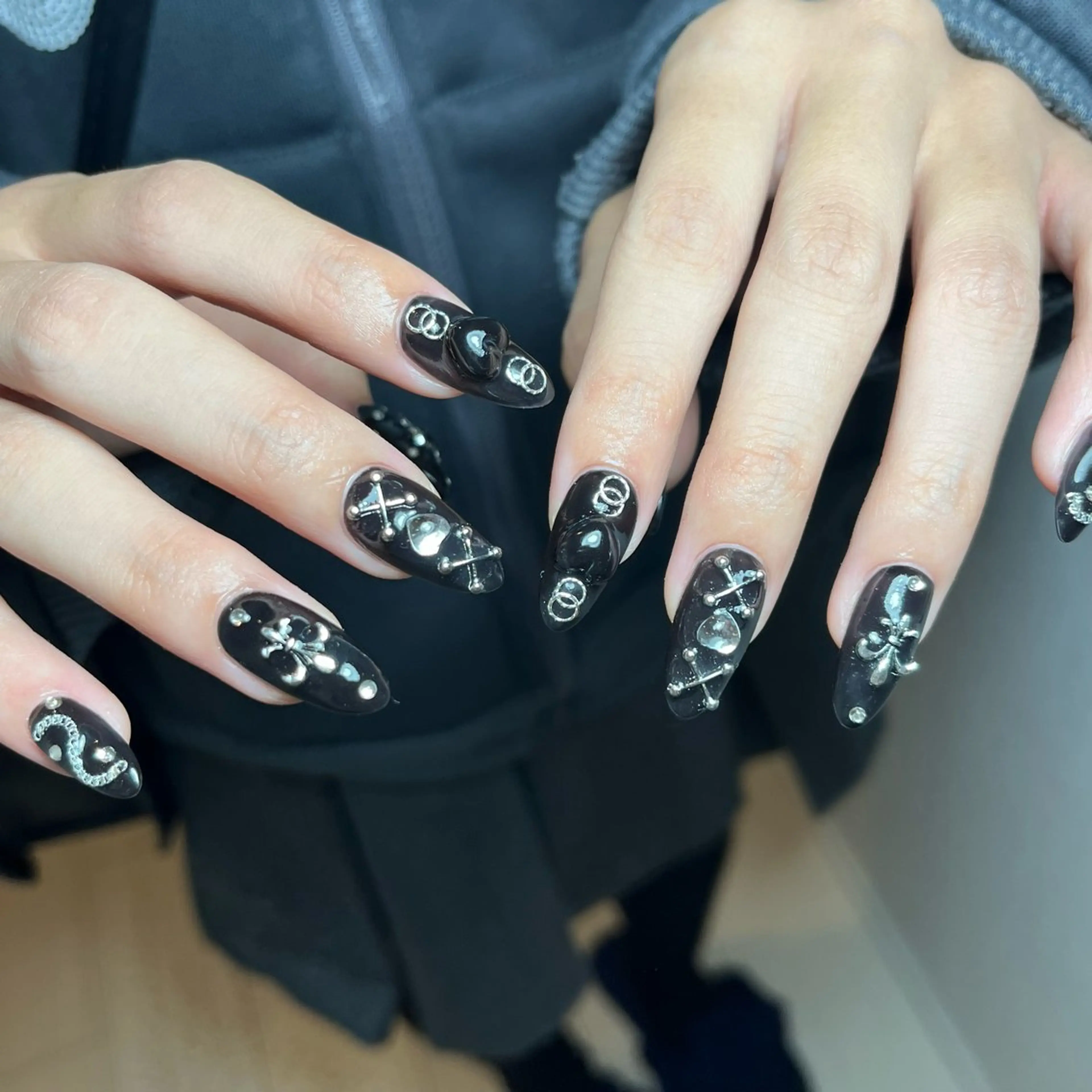 ネイル ハンドネイル NORA nail UMEDAのネイルデザイン