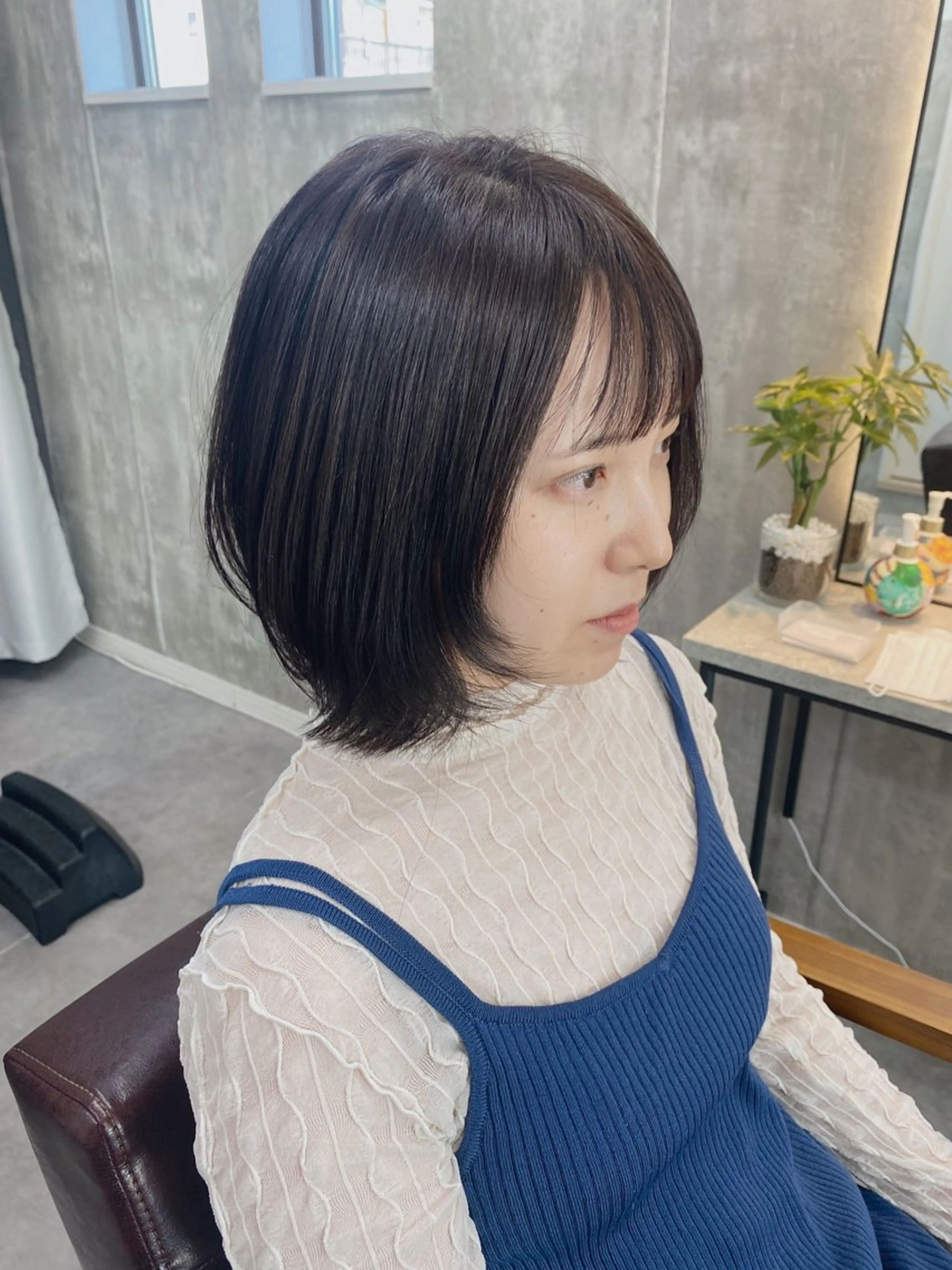 ミディアム カラー レイヤーカット ウルフカット 1席のみの 美容室IKKIのヘアスタイル