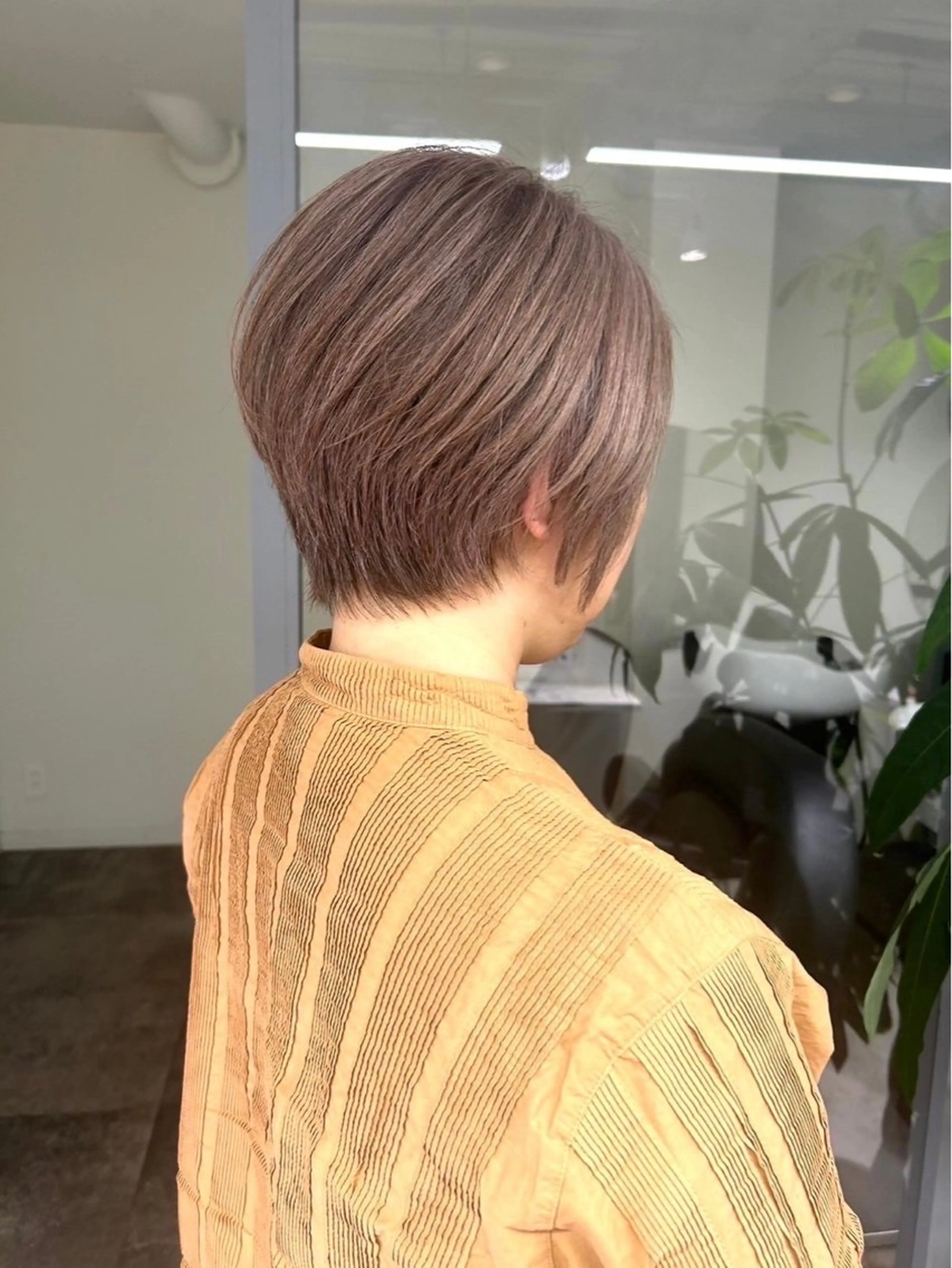 ショート ハイライト トリートメント GBG高崎店所属・白髪ぼかし専門/冨澤 優のヘアスタイル