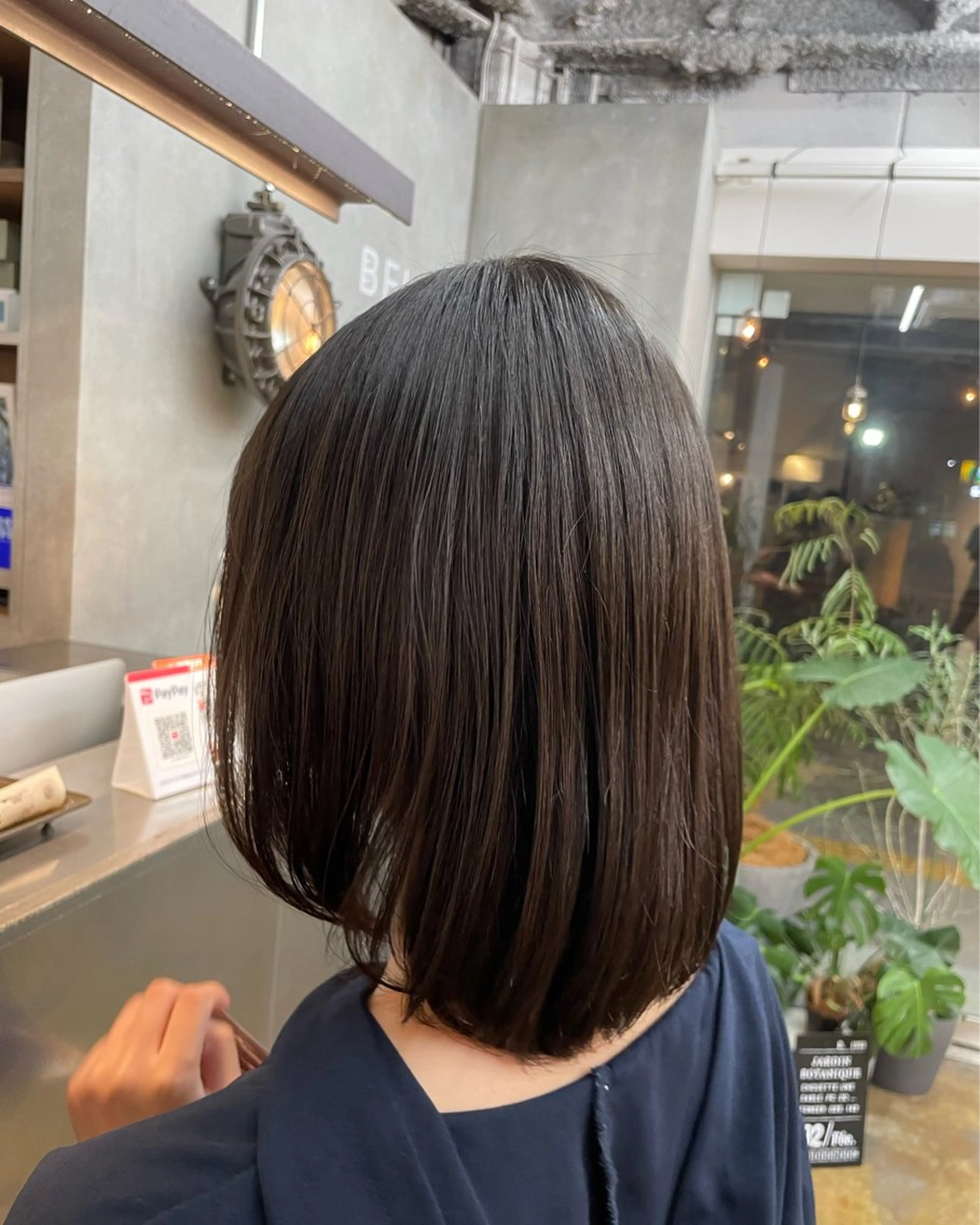 セミロング BELO 愛未のヘアスタイル