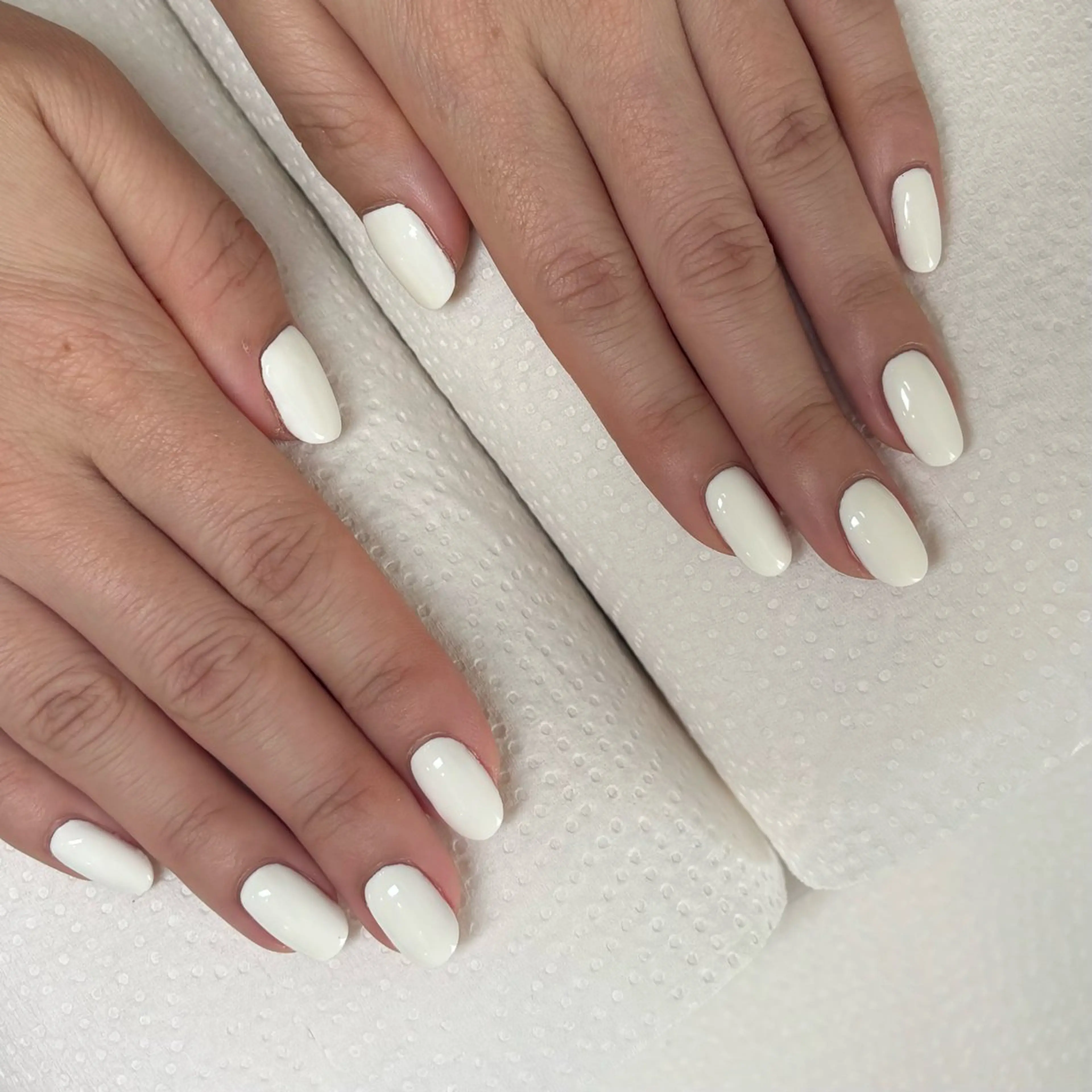 ネイル ワンカラーネイル ホワイト ハンドネイル Tsunemi Sumireのネイルデザイン