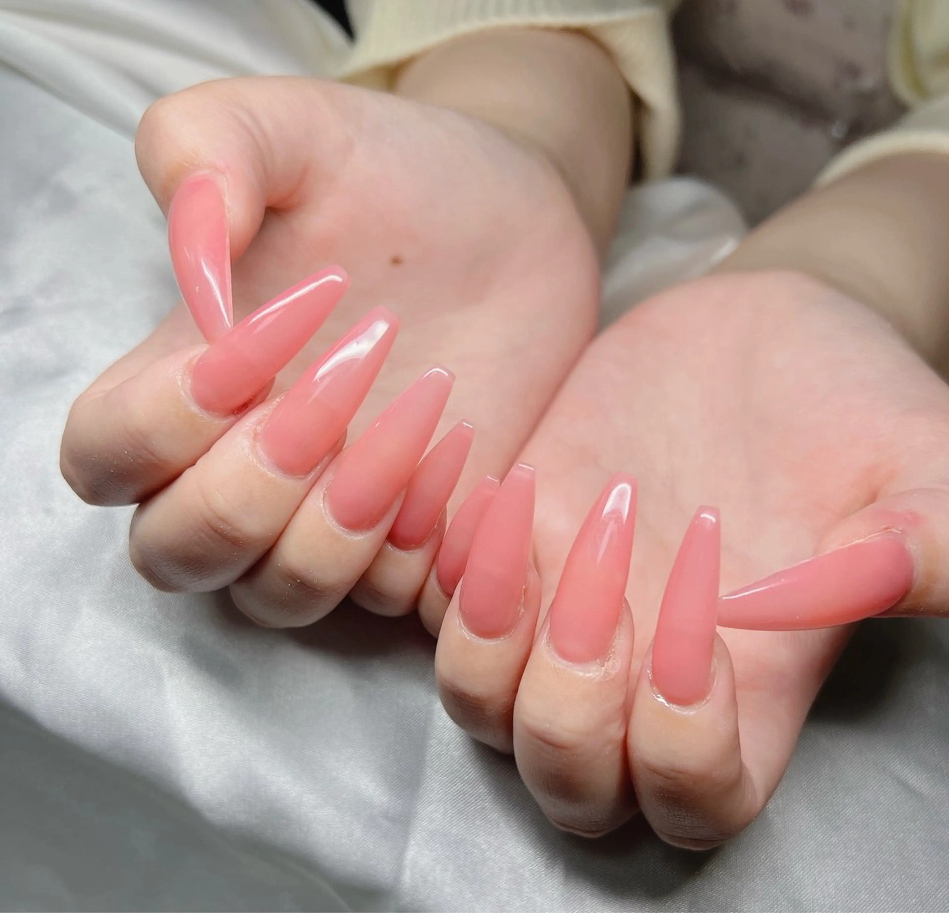 ネイル 長さ出し グラデーション 卒業式 キラキラネイル マグネットネイル ハンドネイル Lee Nailsのネイルデザイン