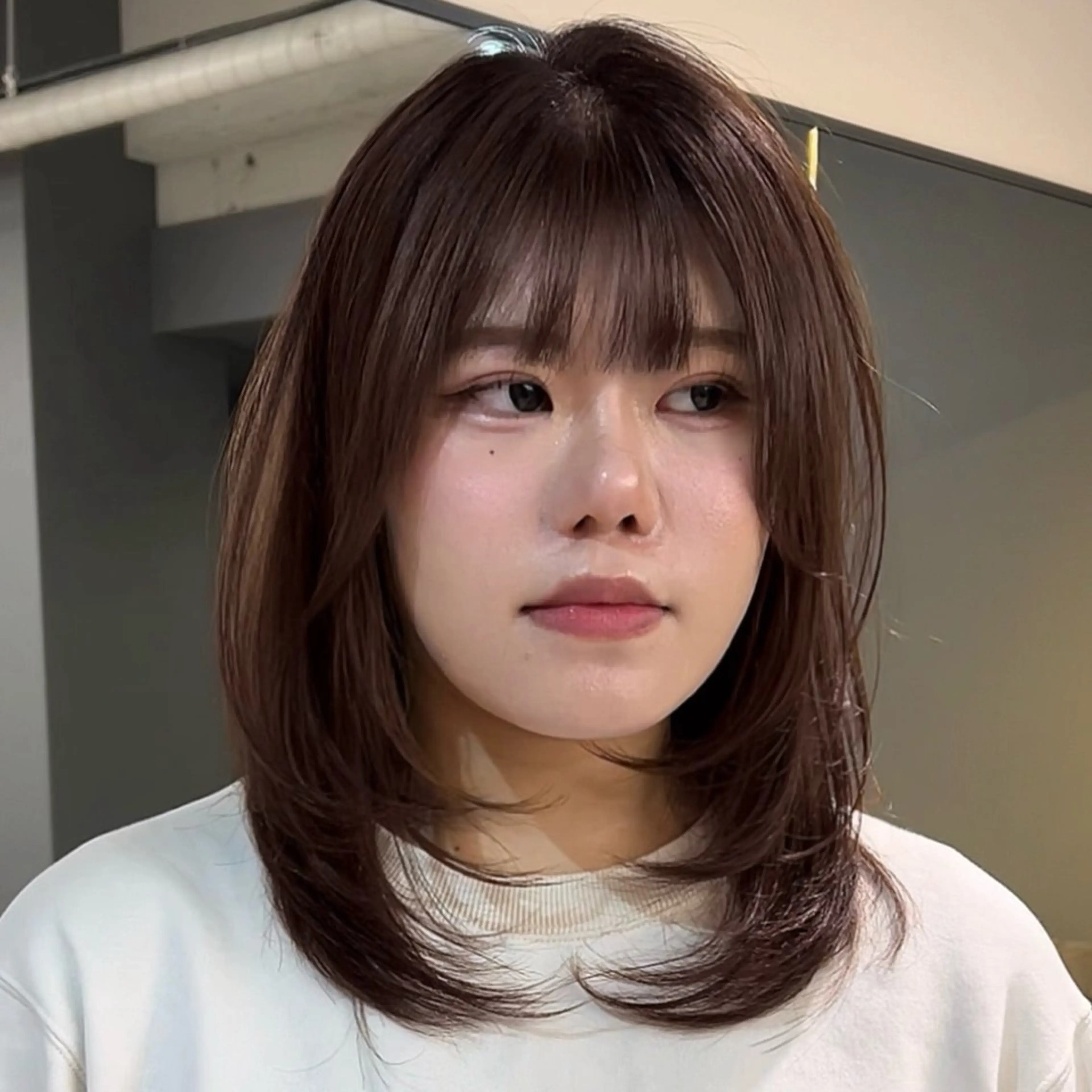 ミディアム 亀井 詩奈のヘアスタイル