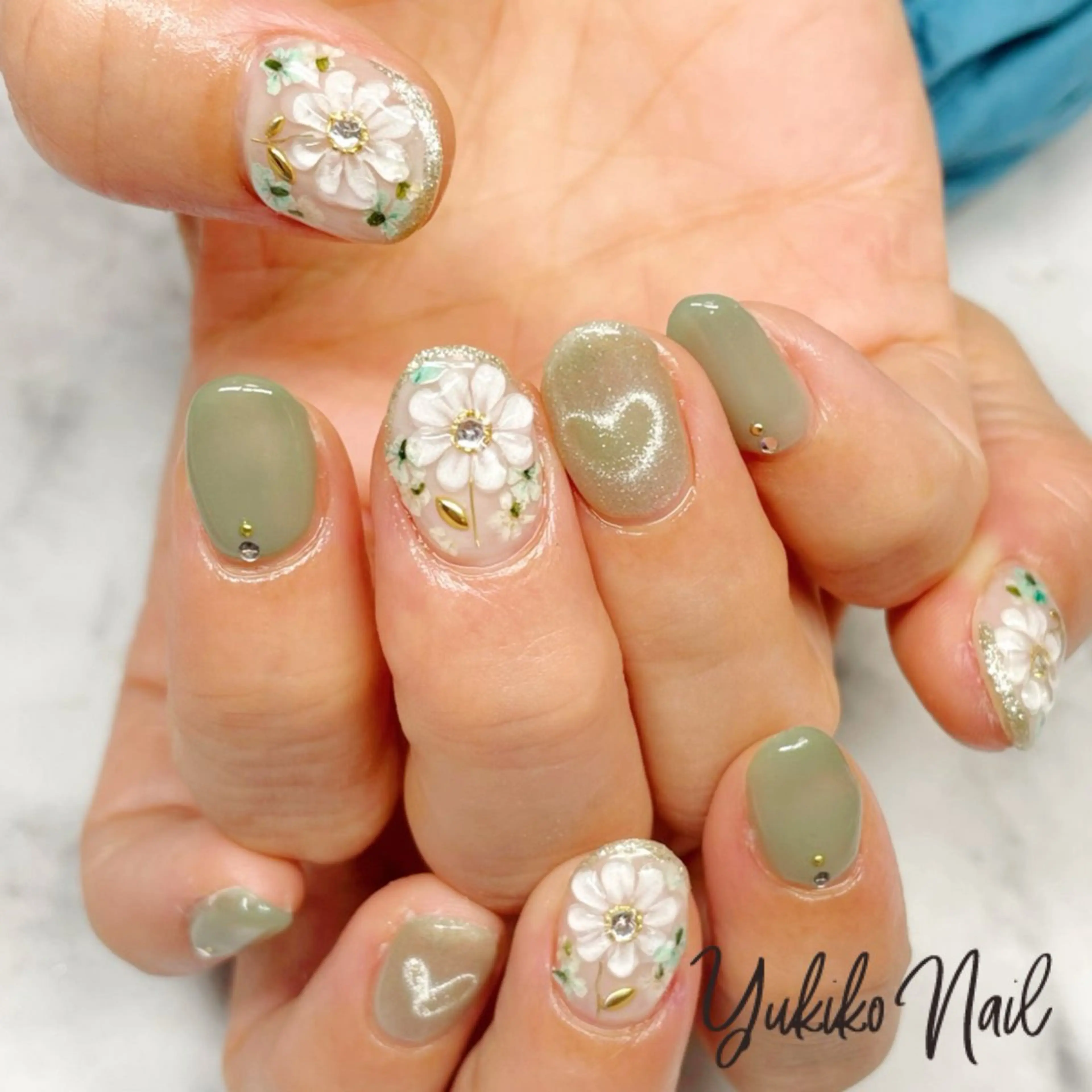 ネイル フラワーネイル グリーン ハート マグネットネイル ぷっくりネイル ハンドネイル ユキコ ネイルのネイルデザイン
