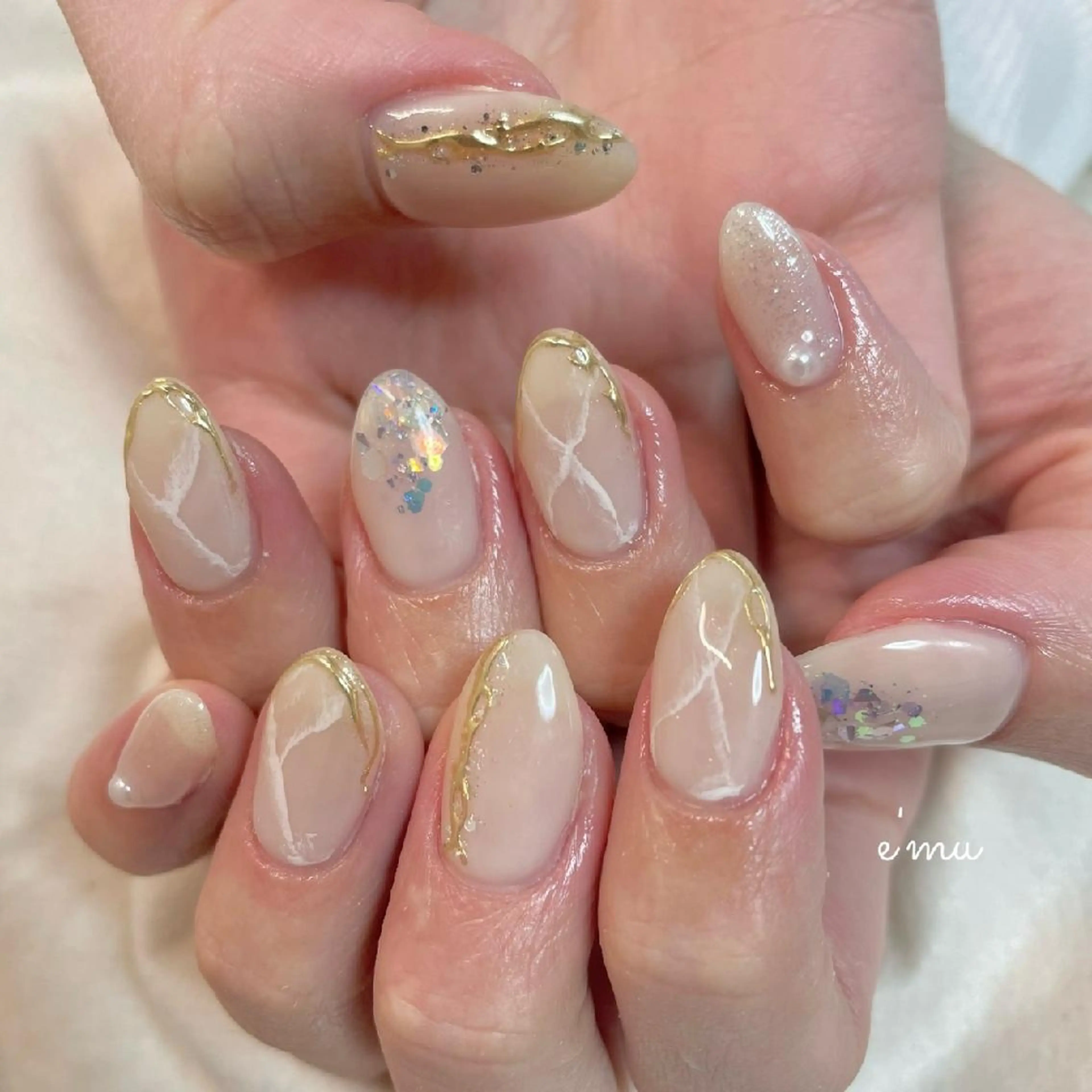 ネイル キラキラネイル 大理石ネイル(マーブル) ニュアンスネイル ハンドネイル nail salon e'mu💐のネイルデザイン