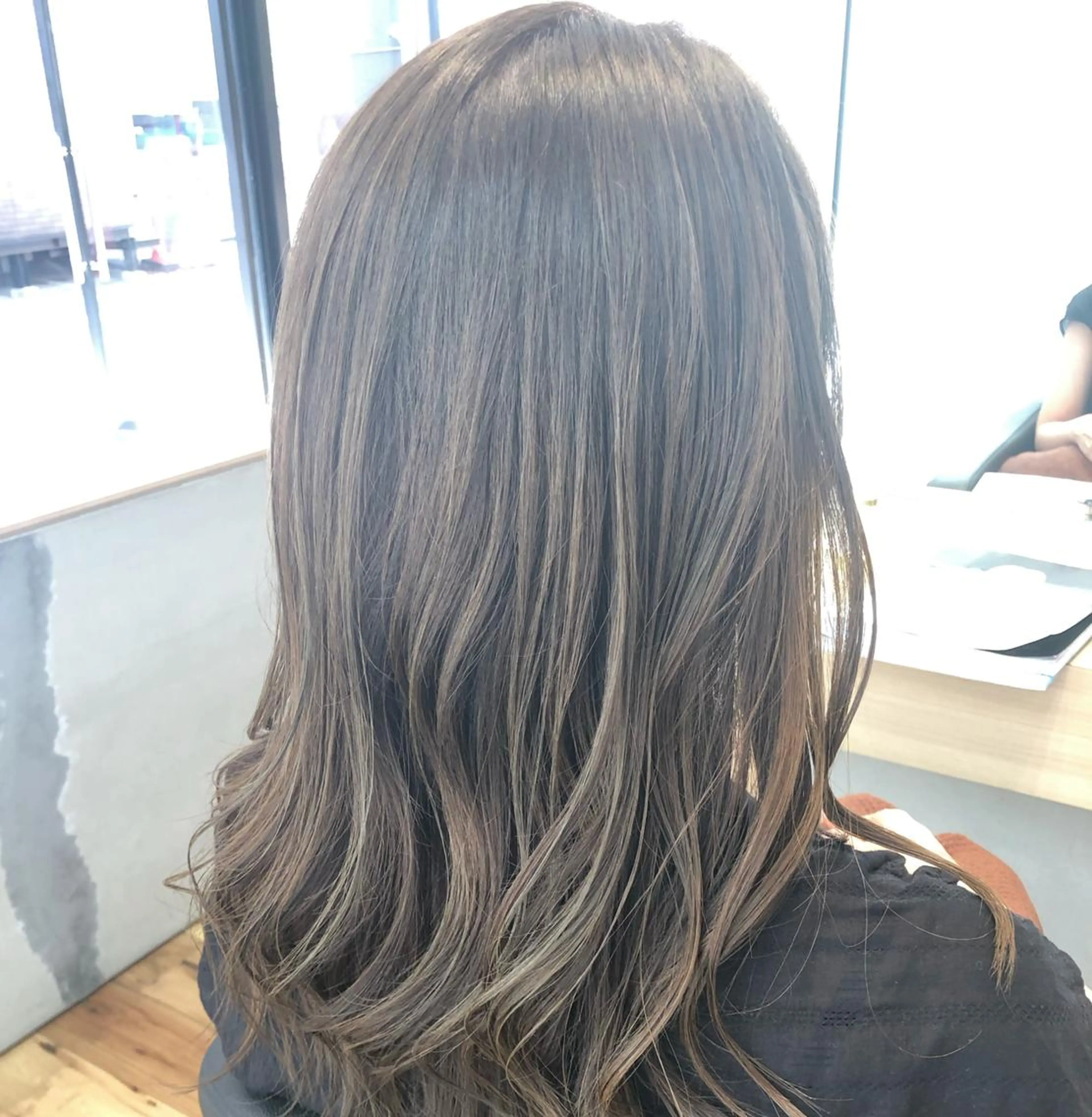 ミディアム カラー ベージュカラー ☆Lotus西船橋店 ヒヤマ　サキ　☆のヘアスタイル