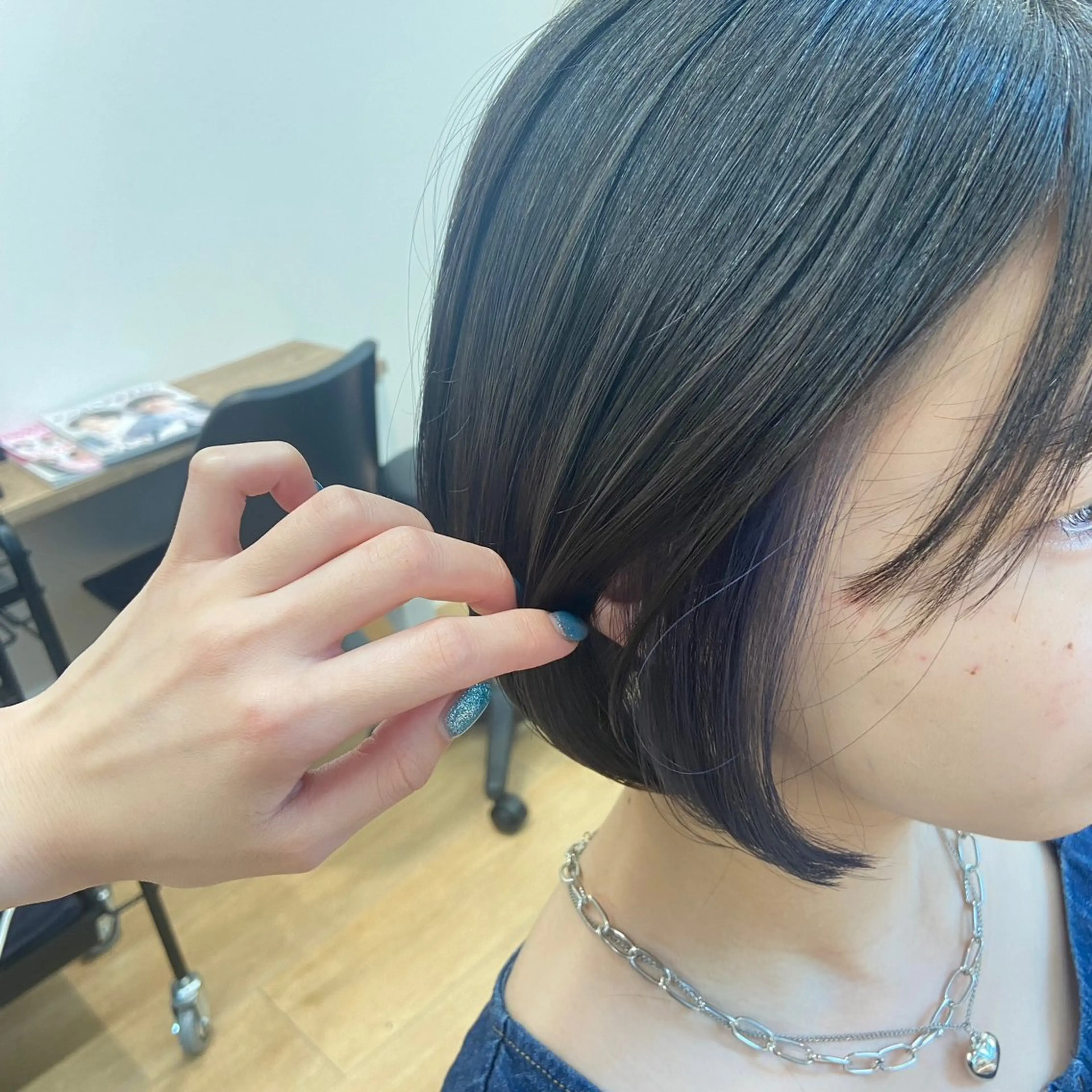 ショート カラー ヘアカラー ハラダ ヒナミのヘアスタイル