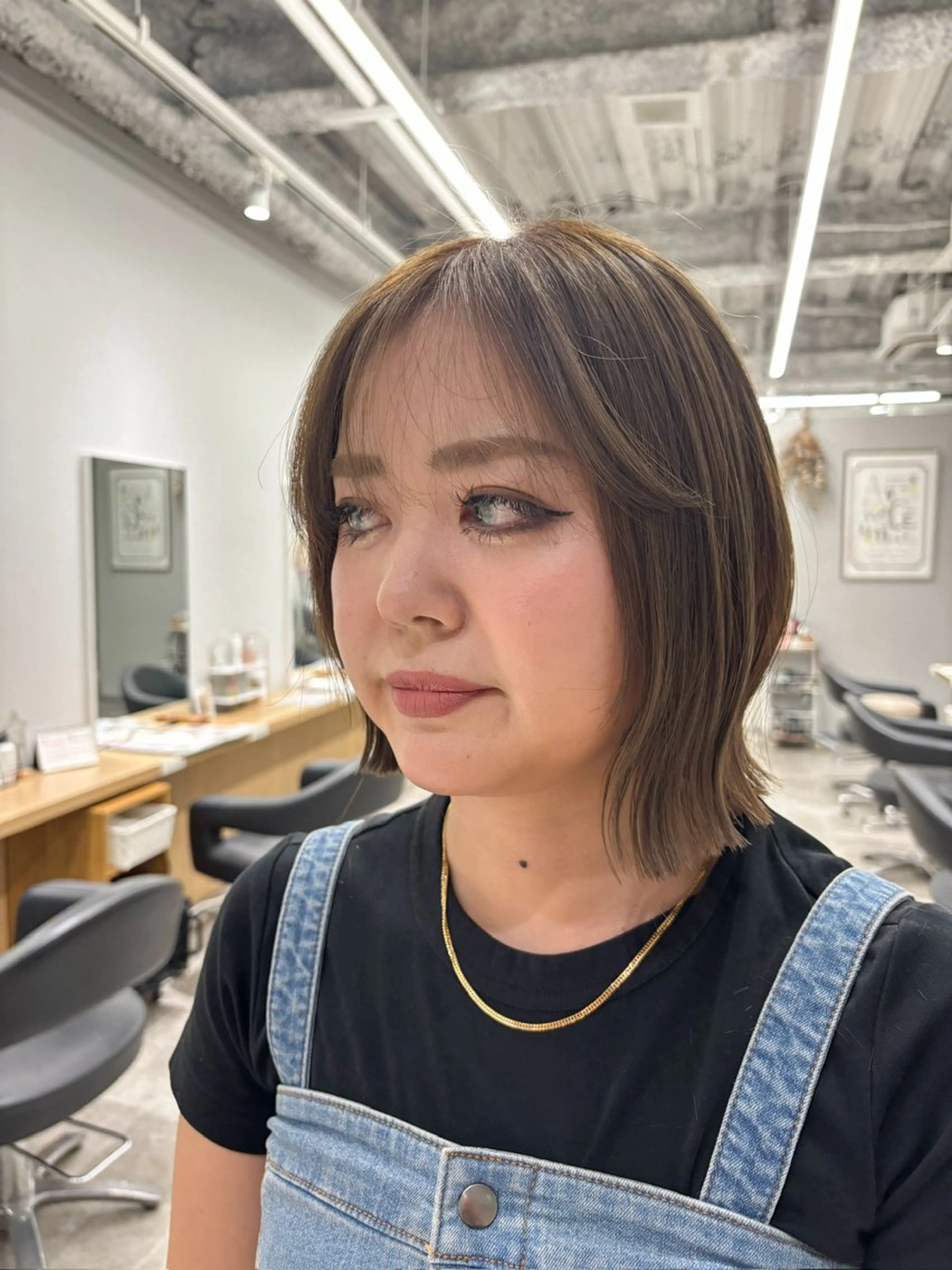 ショート ボブ 外ハネヘア 服部 真希のヘアスタイル